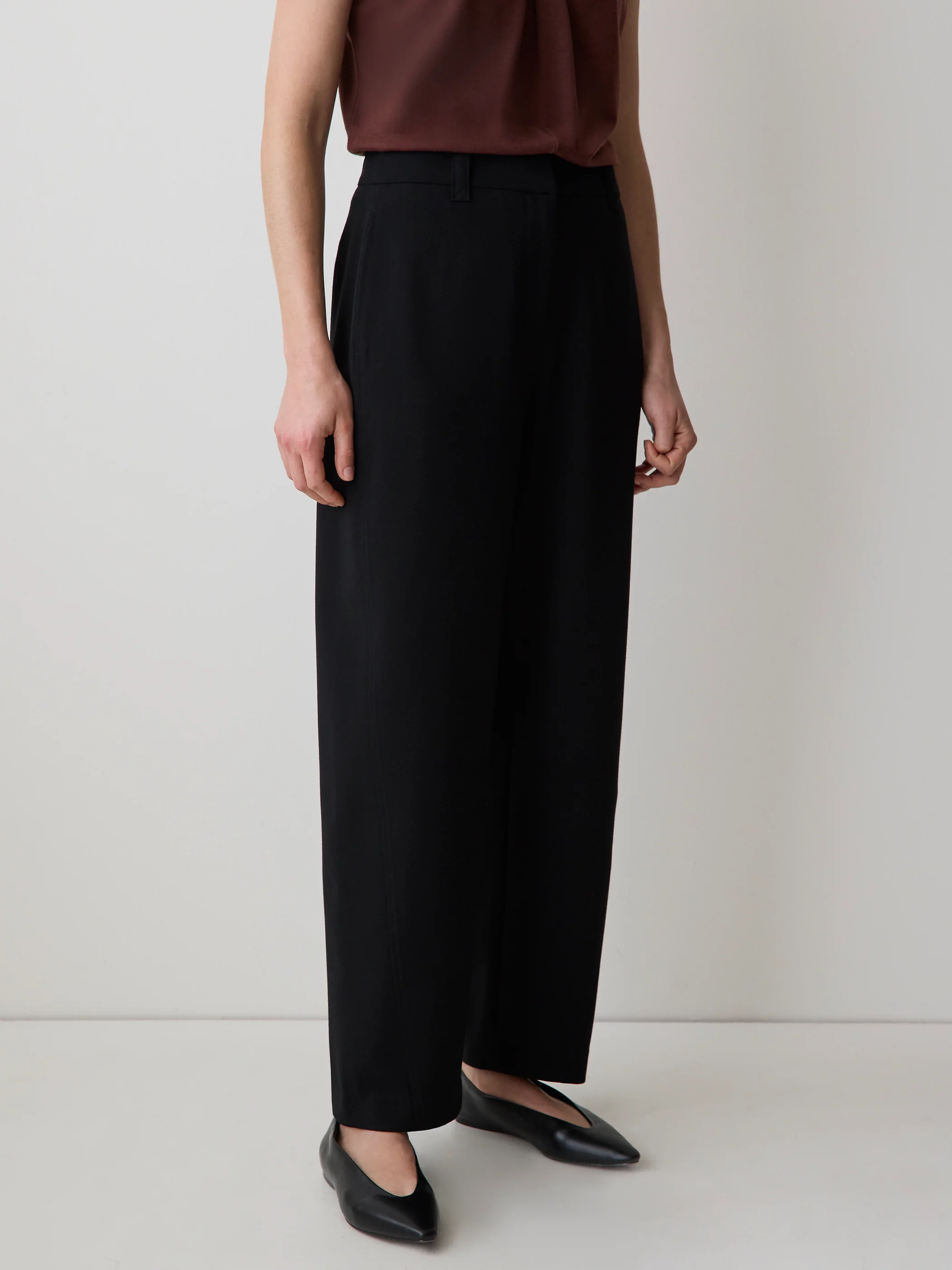 High-Rise Barrel-Leg Pant