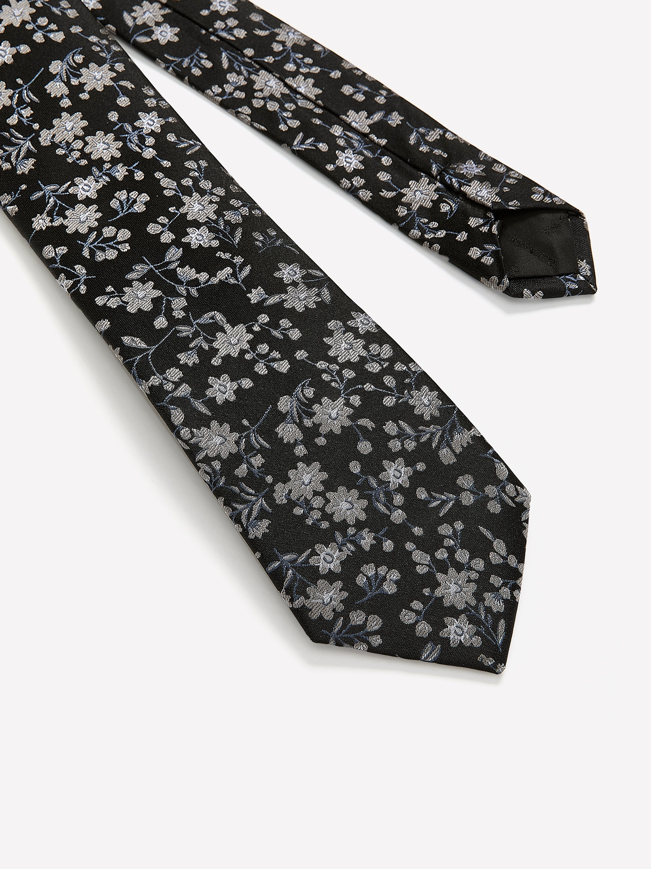 Black Skinny Tie with Floral Pattern - Image 2
