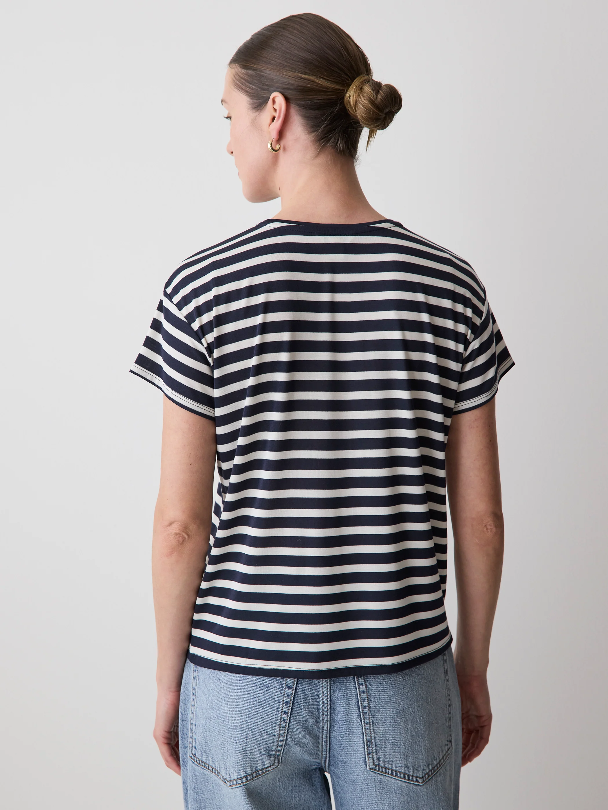 Short-Sleeve Crew-Neck Boxy Tee - Image 3
