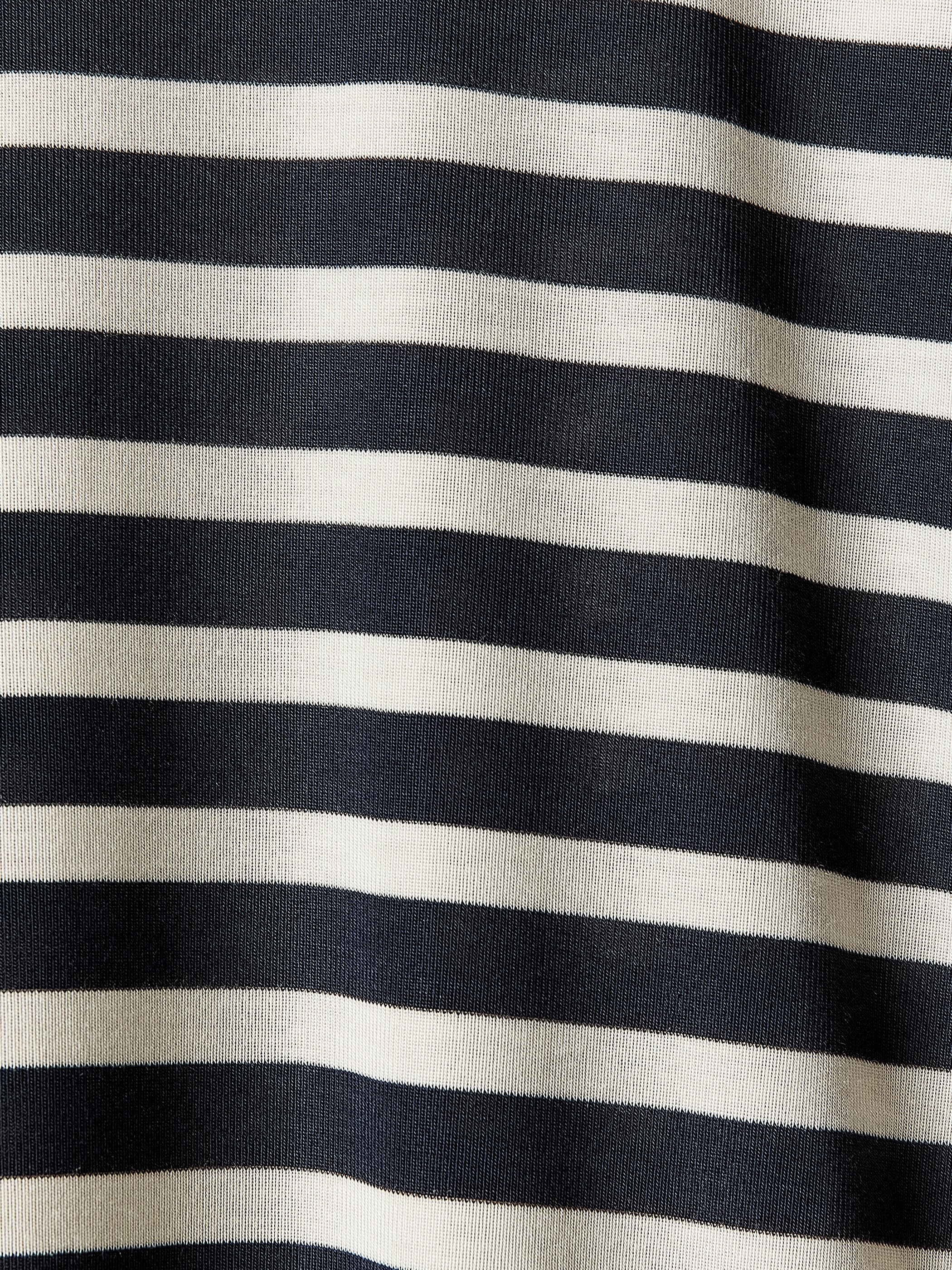 Short-Sleeve Crew-Neck Boxy Tee - Image 4
