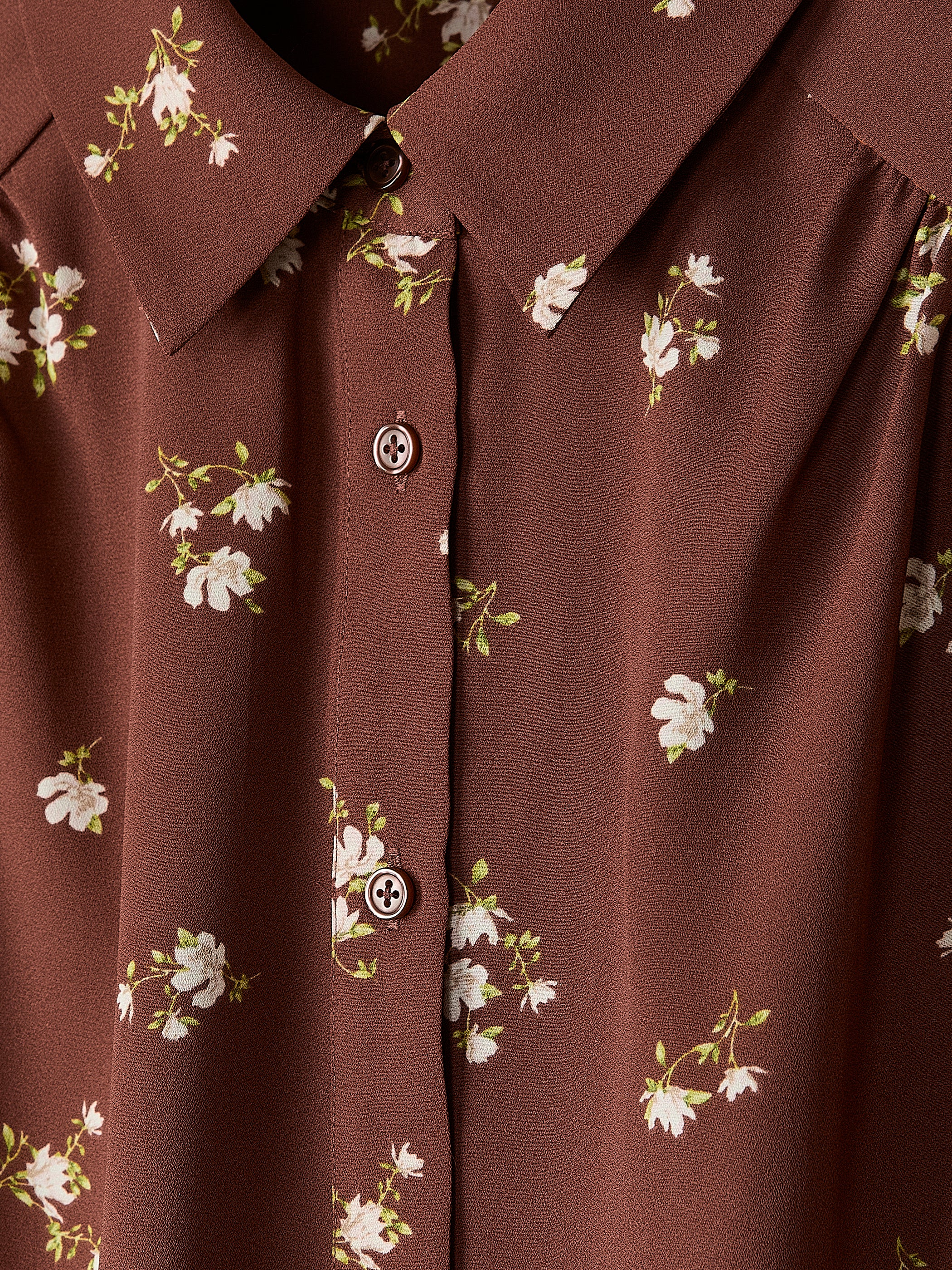Silky Crepe Short-Sleeve Buttoned-Down Blouse - Image 11