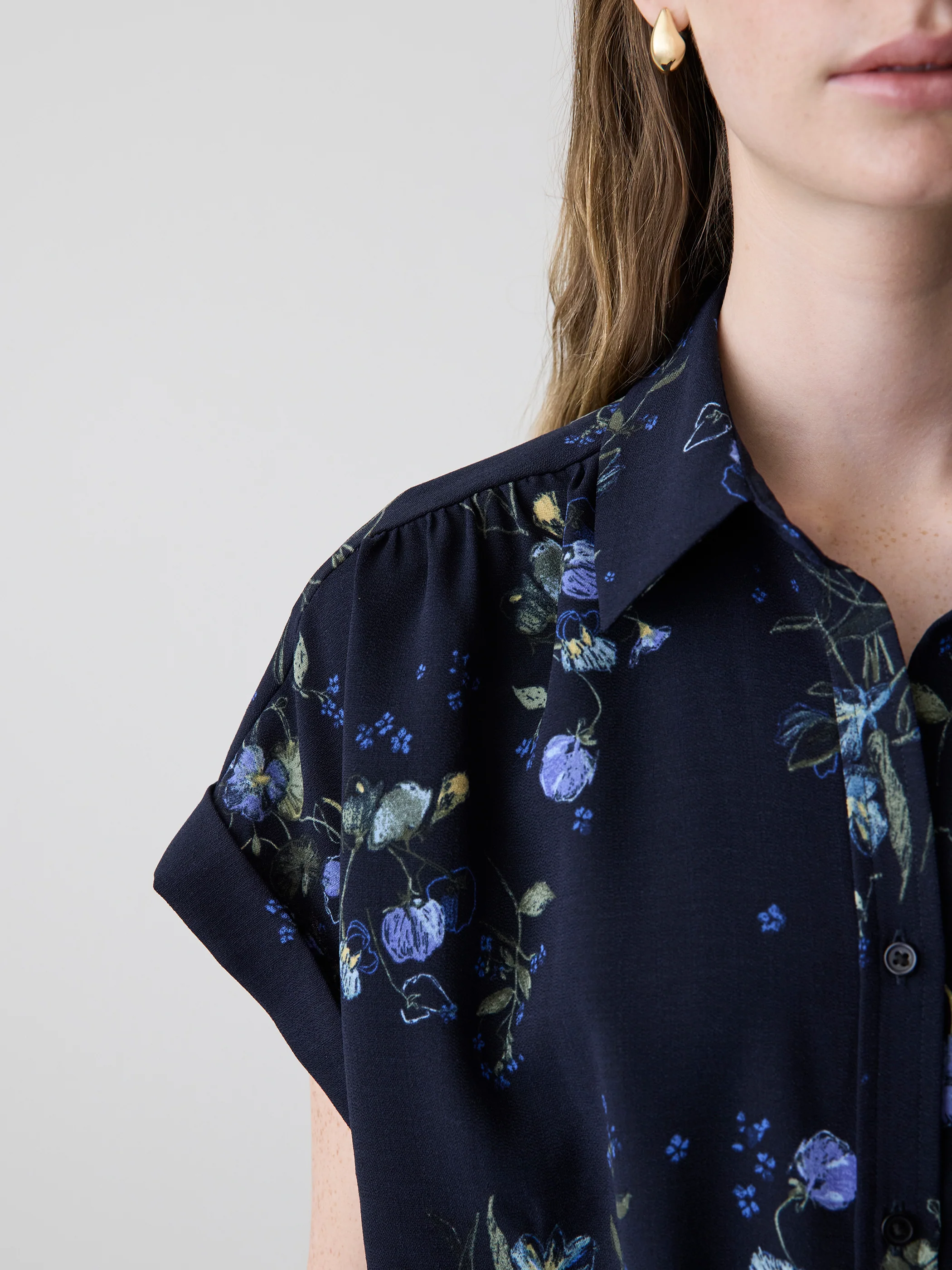 Short-Sleeve Buttoned-Down Blouse - Image 10