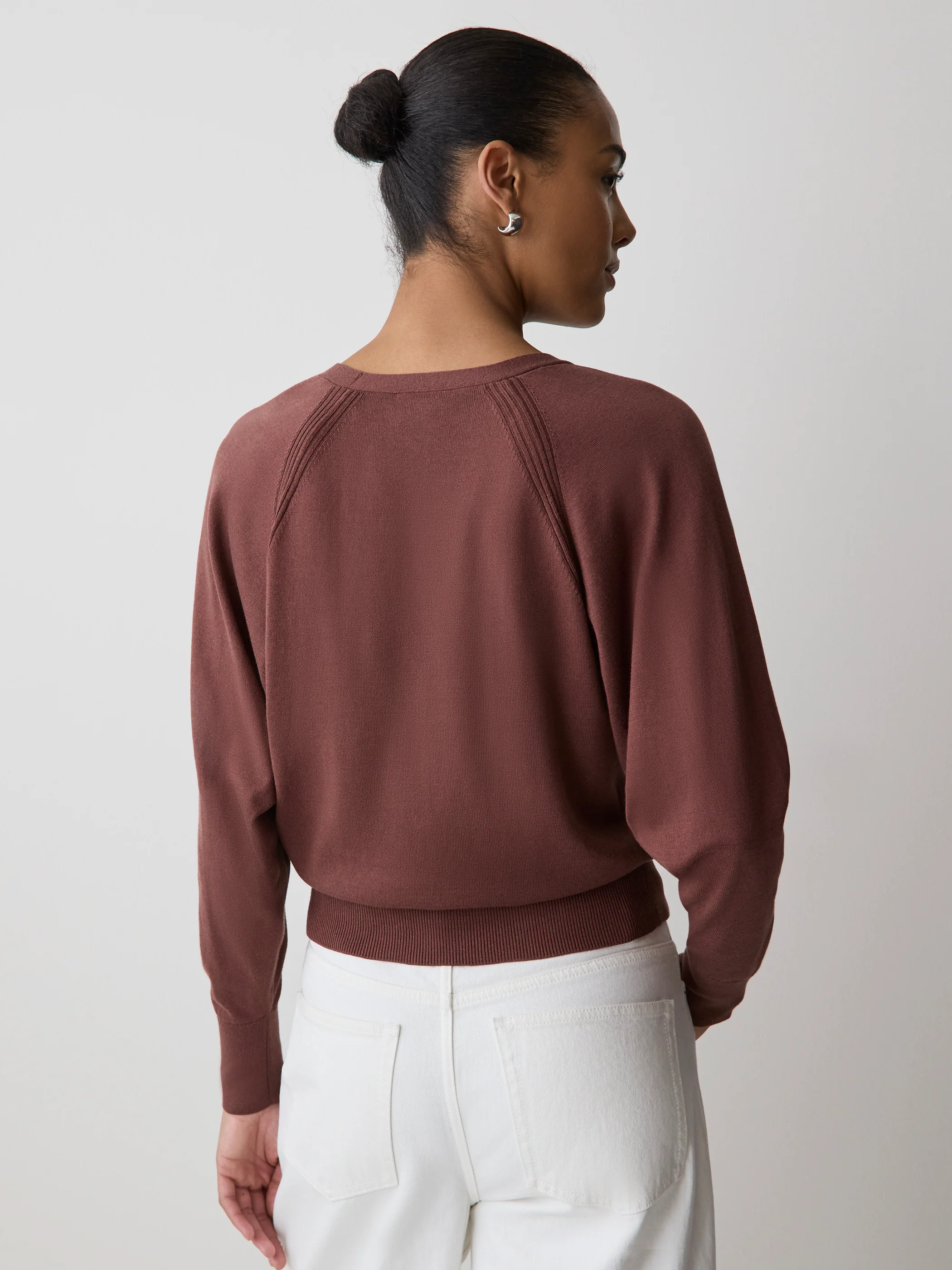 Long-Sleeve V-Neck Cardigan - Image 18