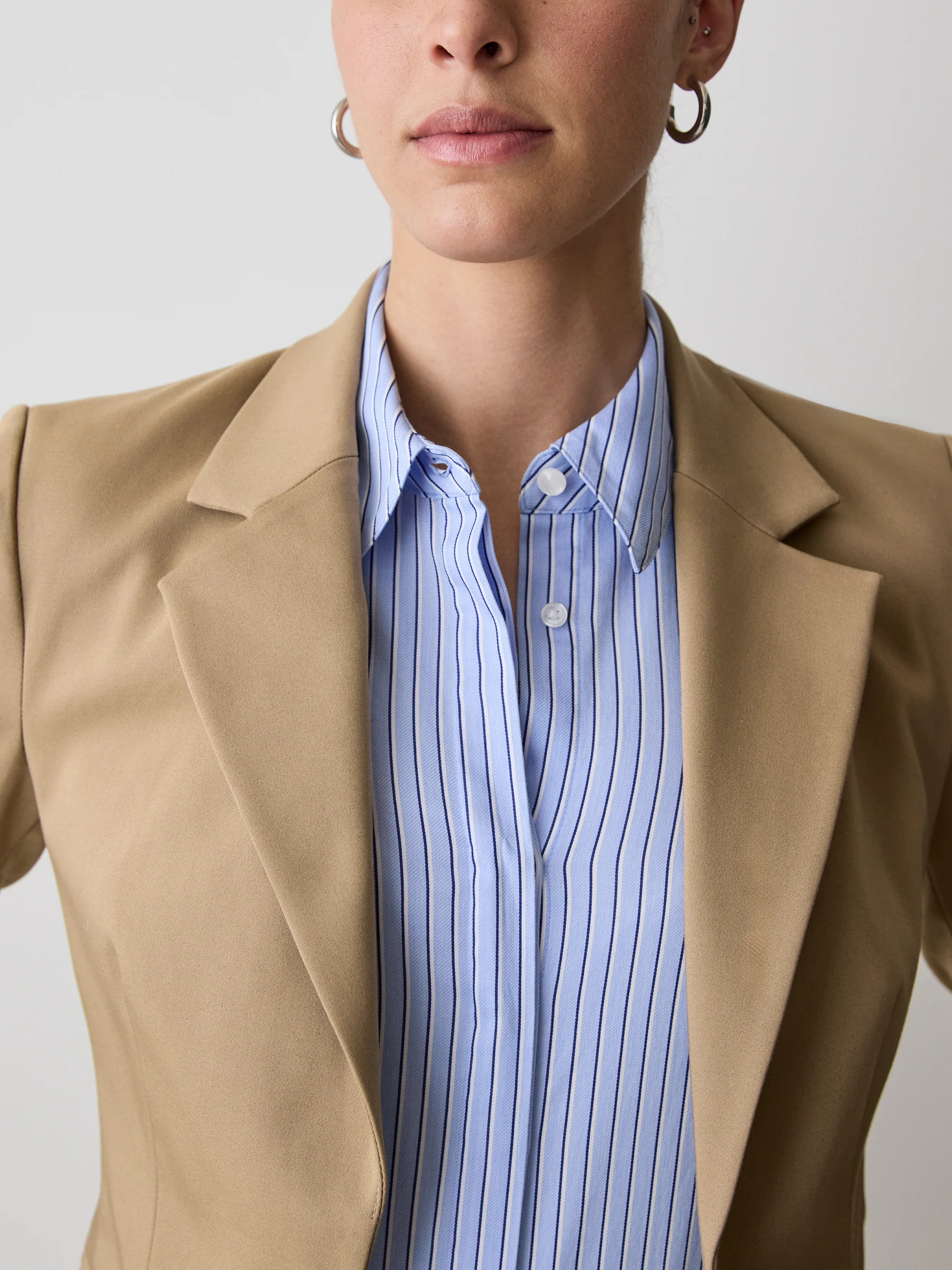 Limitless One-Button Fitted Blazer - Image 11