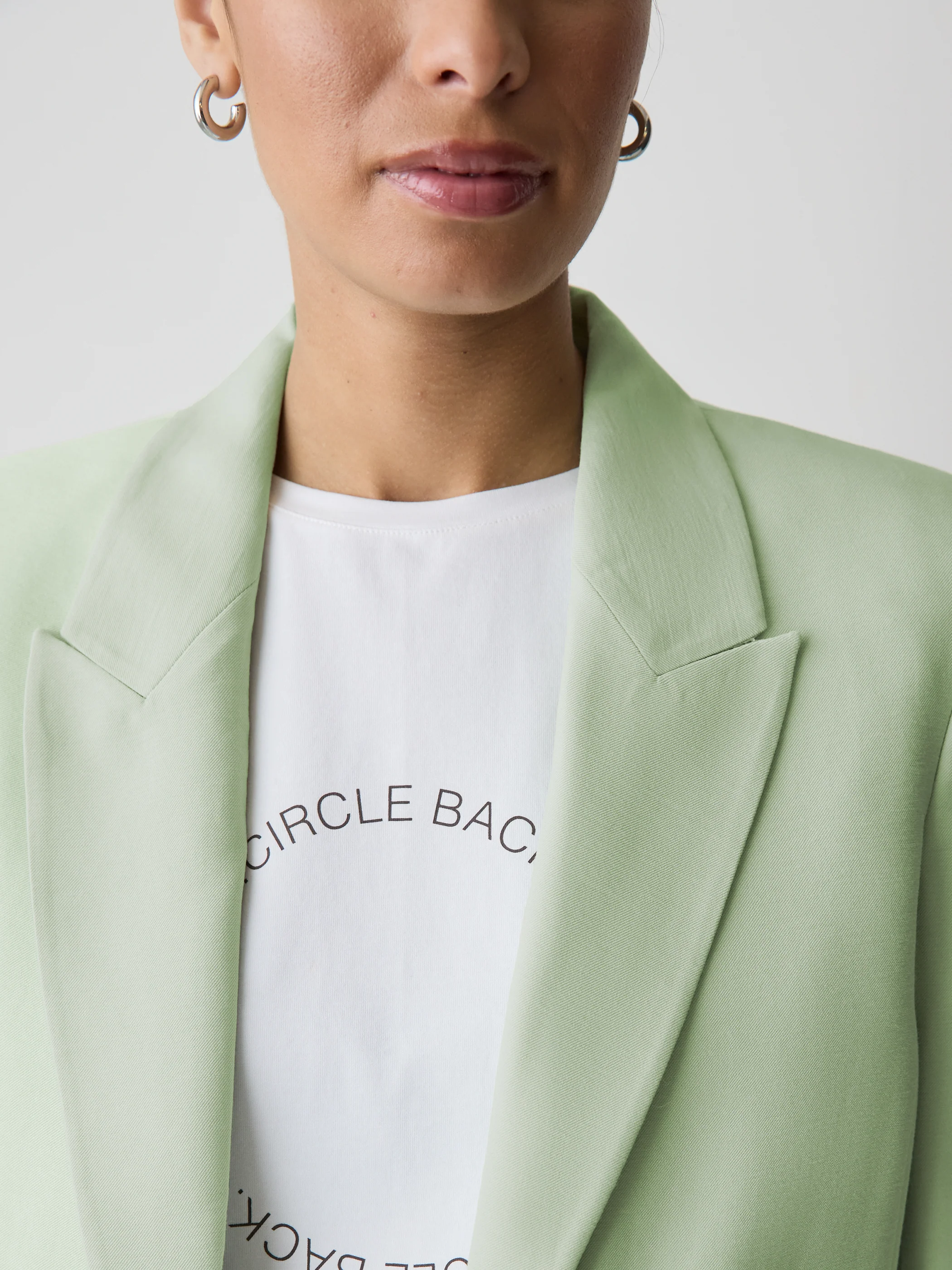 Relaxed-Fit One-Button Blazer - Image 11
