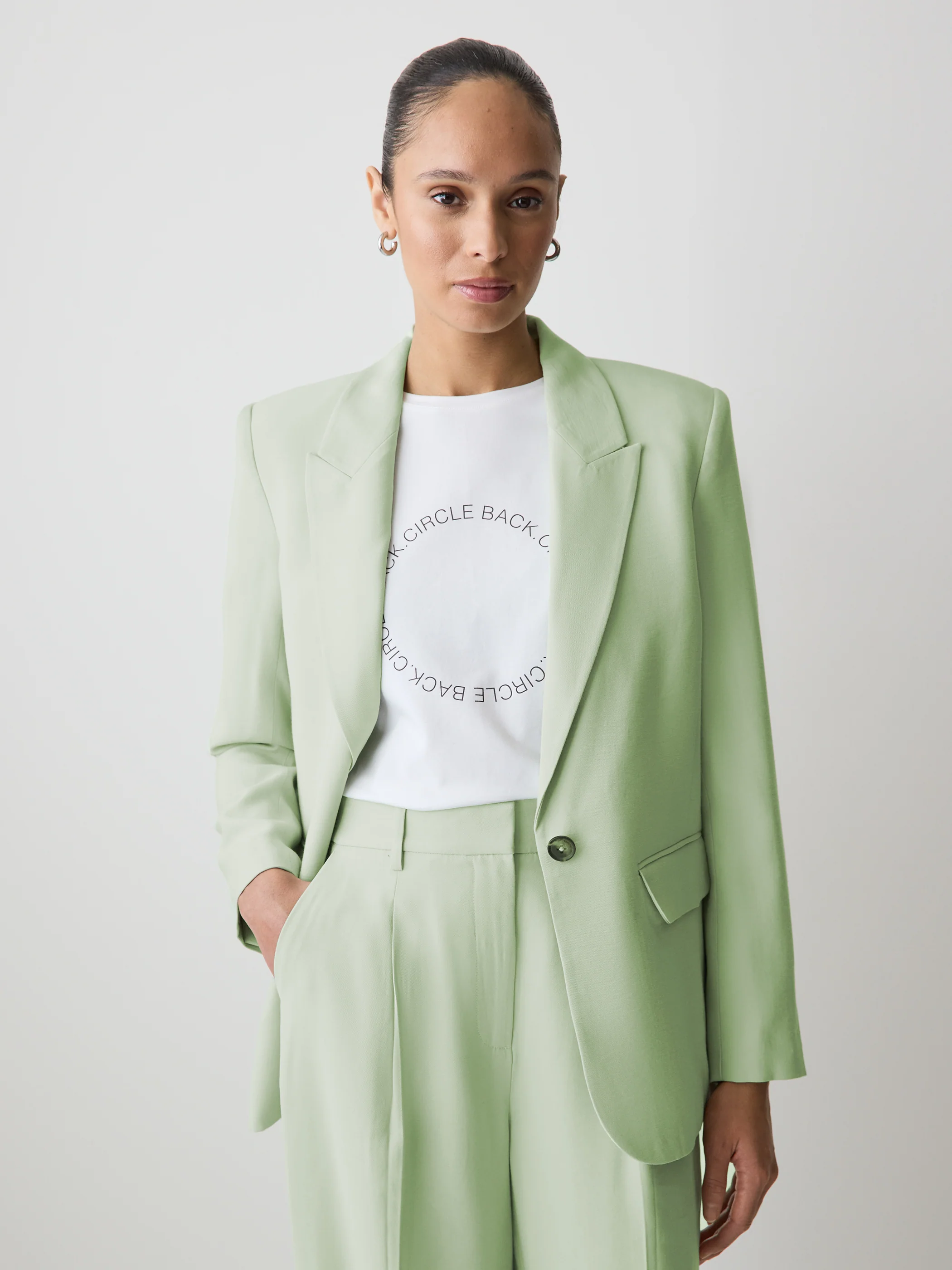 Relaxed-Fit One-Button Blazer - Image 8