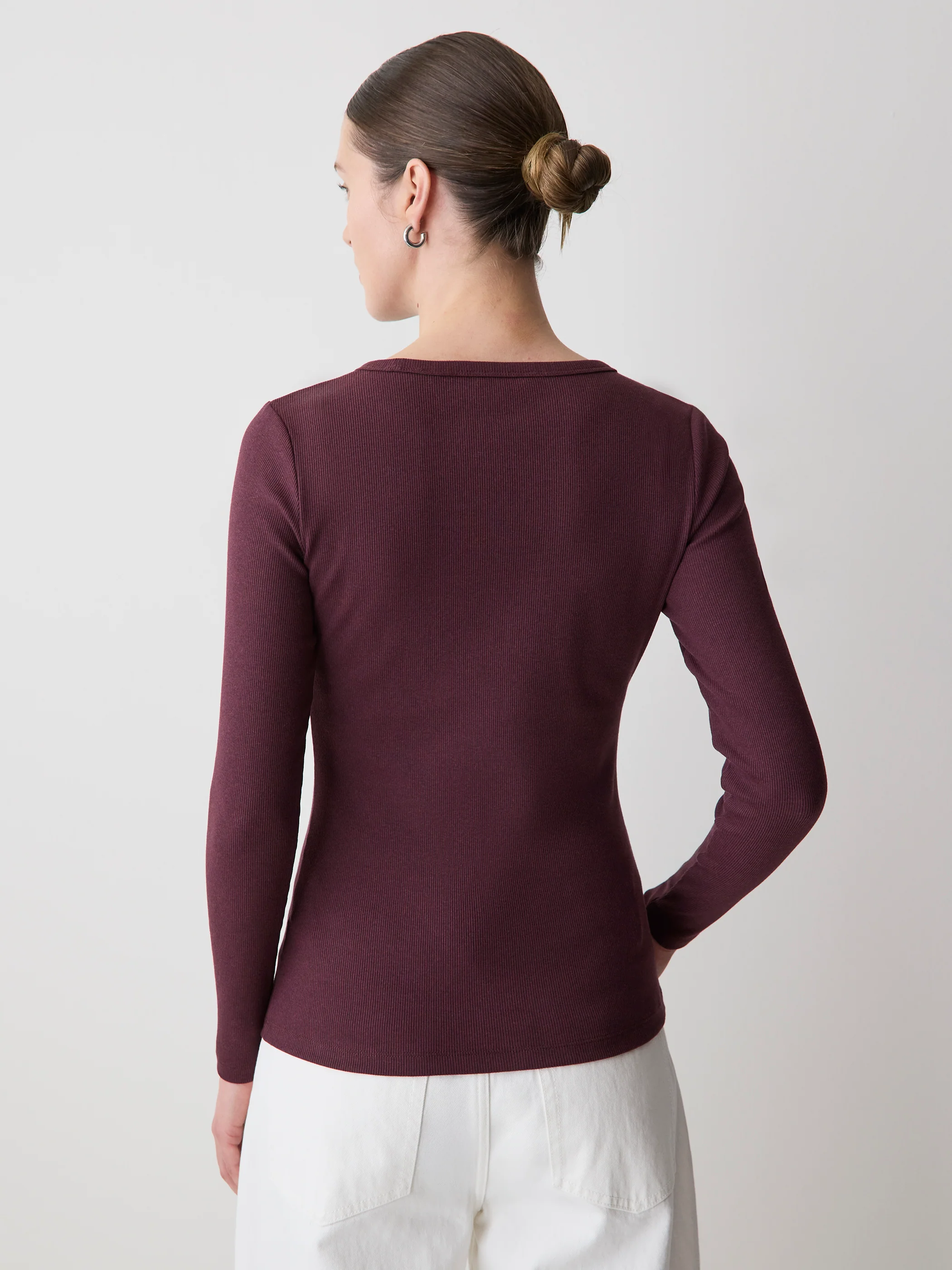 Long-Sleeve Crew-Neck Fitted Ribbed Tee - Image 3