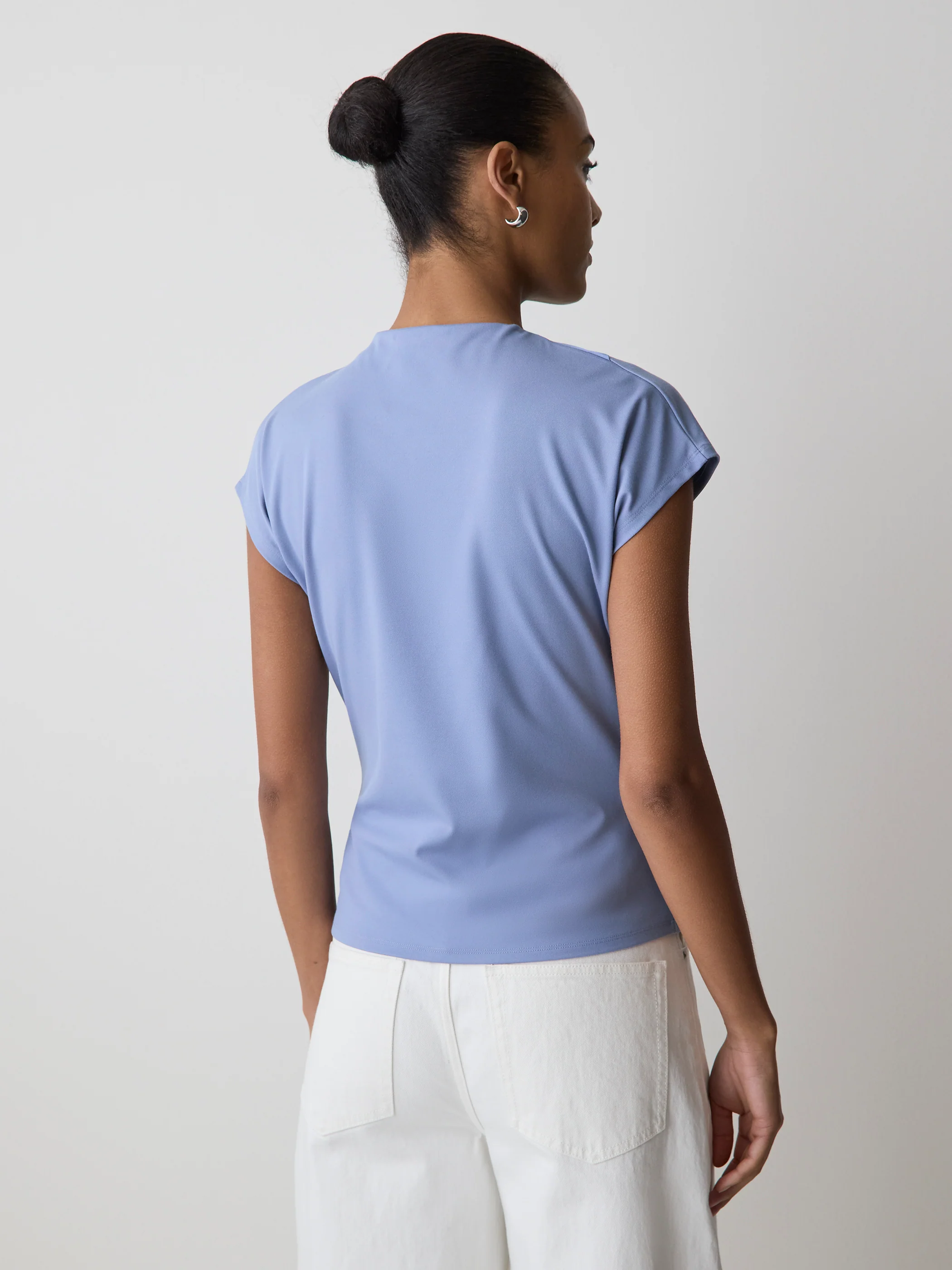 Extended-Sleeve Crew-Neck Draped Top - Image 15