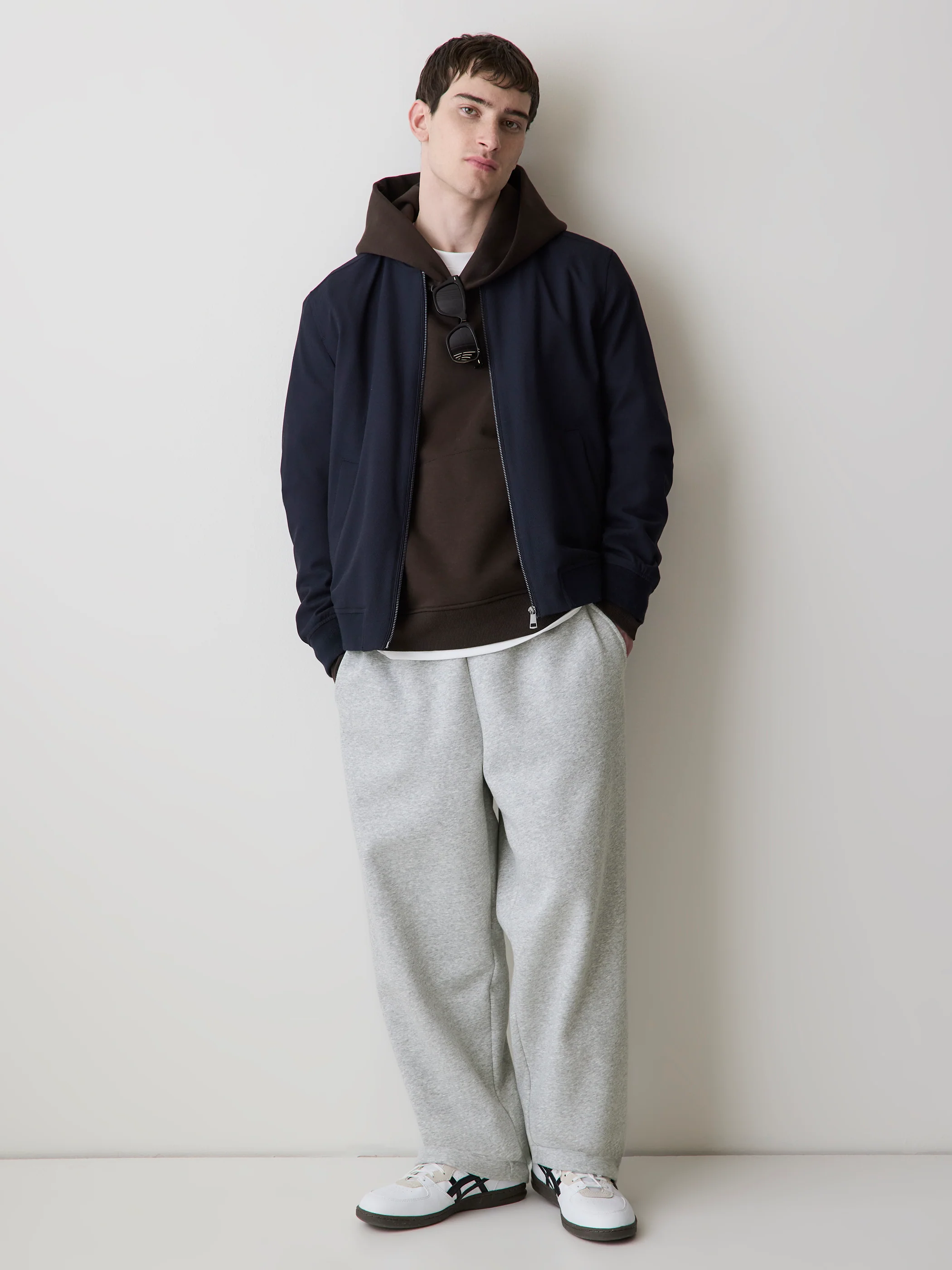 Wide-Leg Fleece Jogger Pants - Image 3