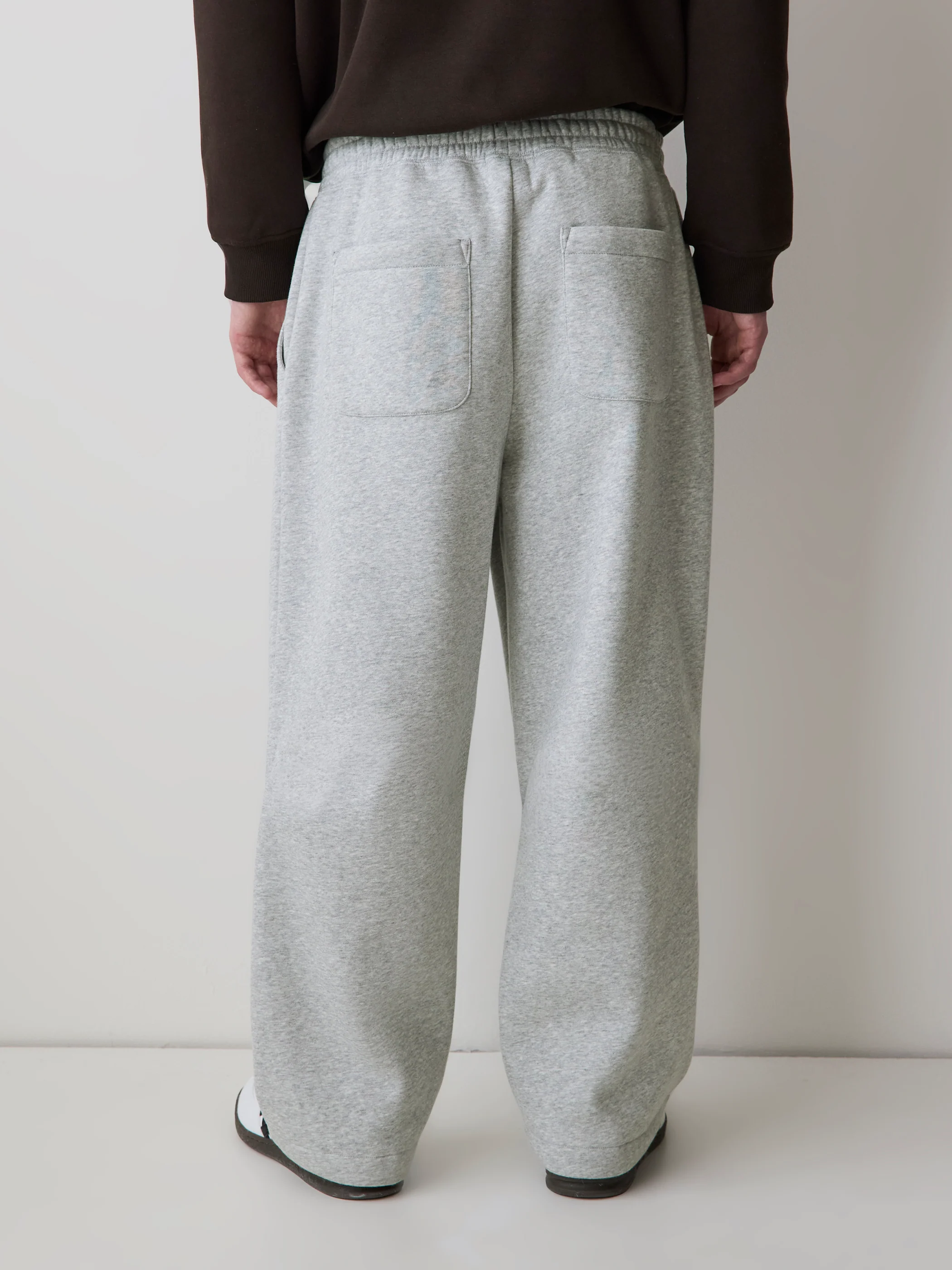 Wide-Leg Fleece Jogger Pants - Image 4