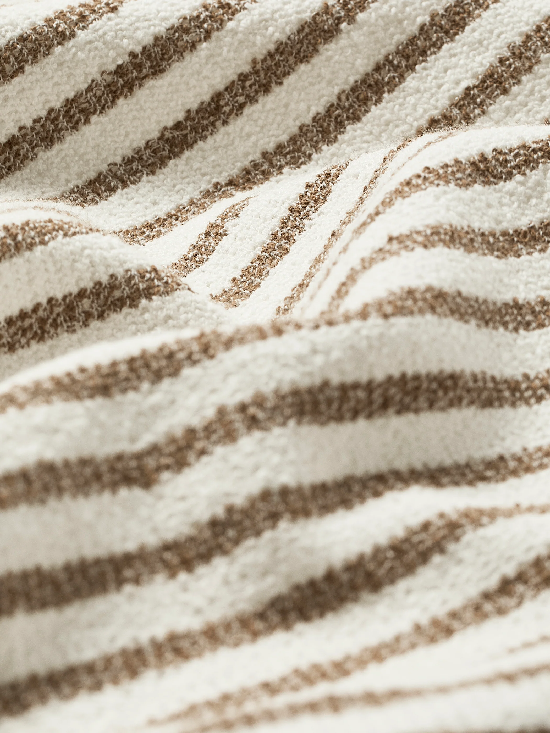 Striped Sweater Short with Elastic Waistband - Image 4