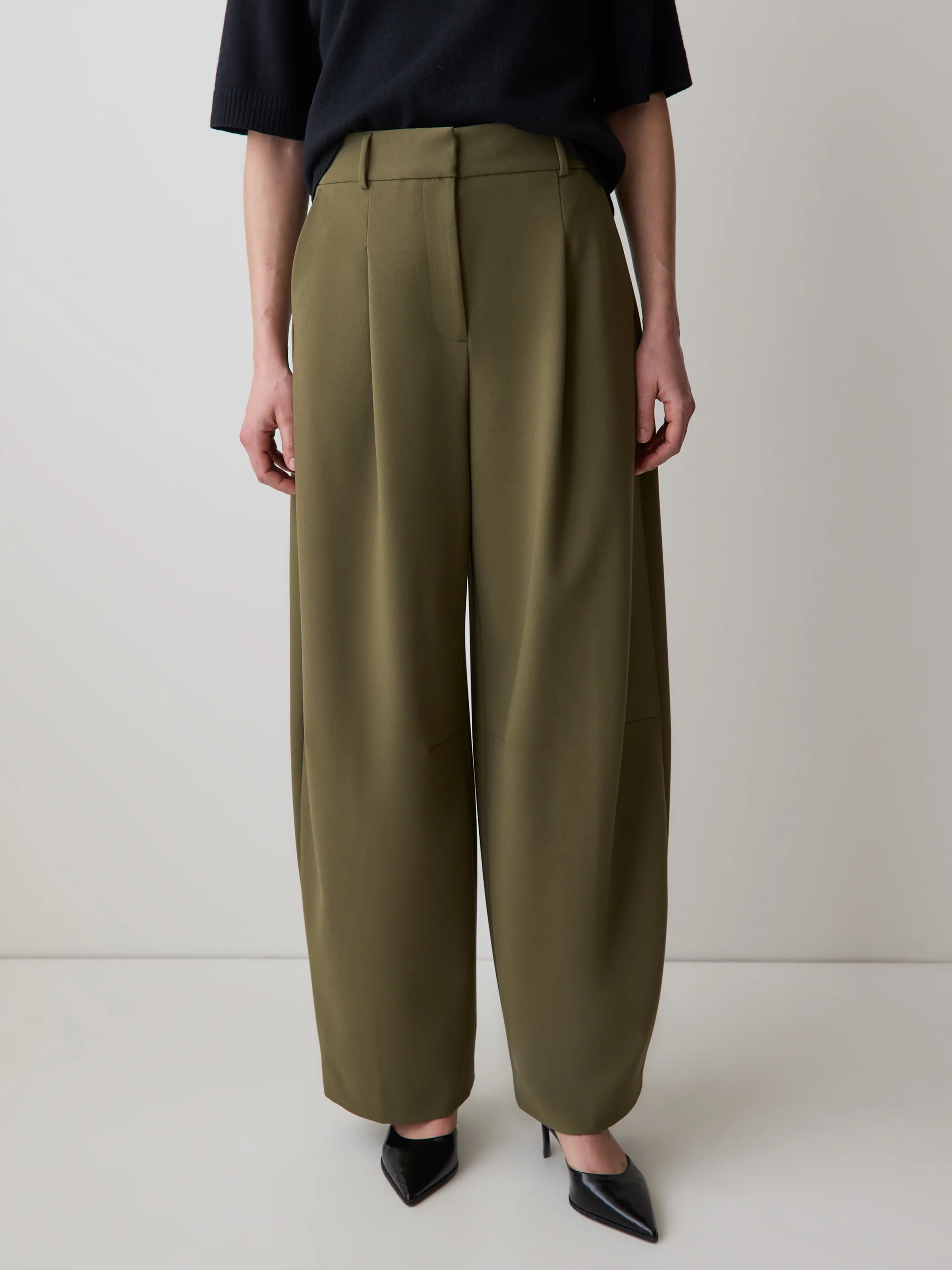 Twill High-Rise Barrel Pant - Image 9