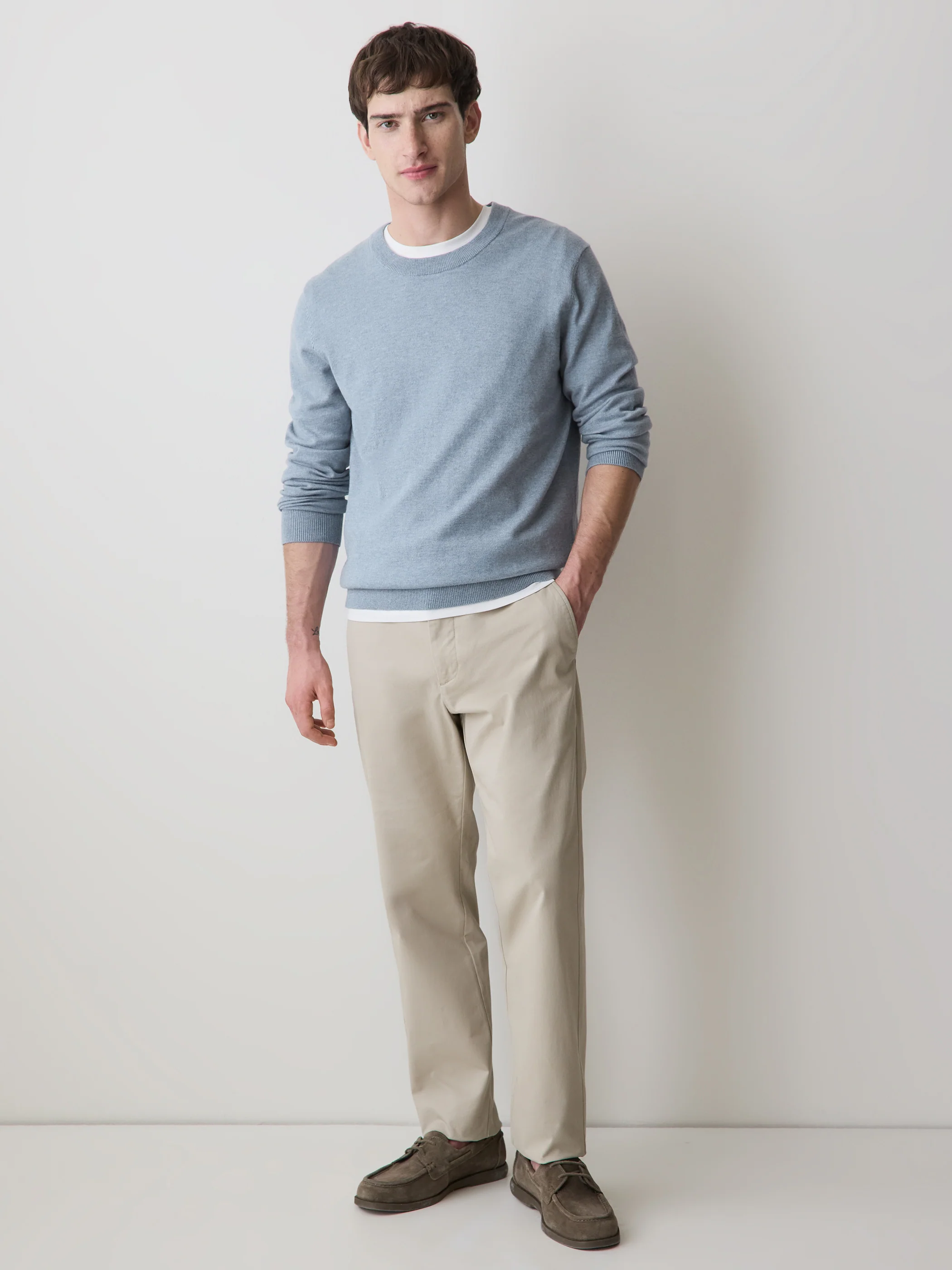 Long-Sleeve Crew-Neck Sweater - Image 27