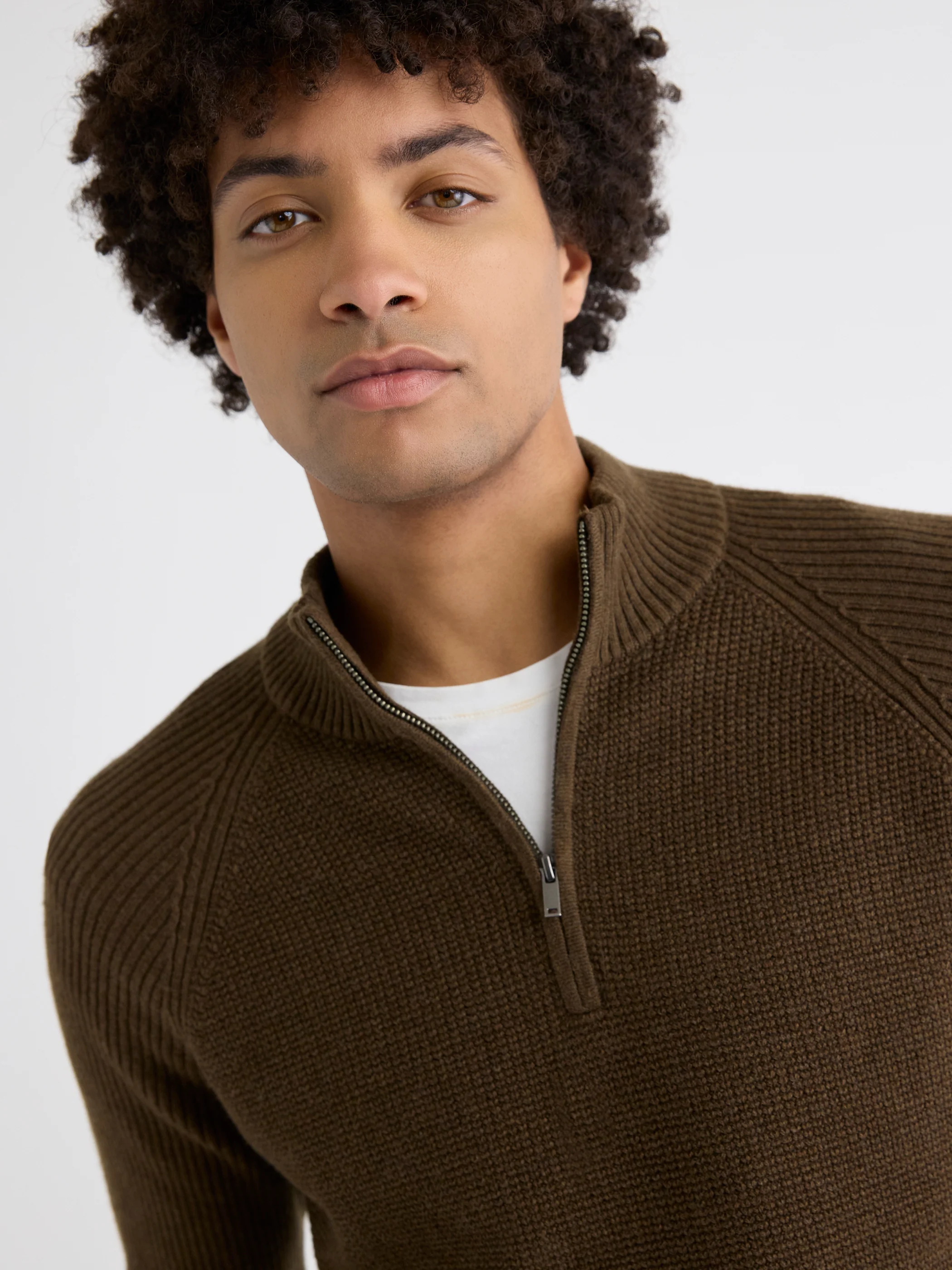 Long-Sleeve Half-Zip Mock-Neck Sweater - Image 36