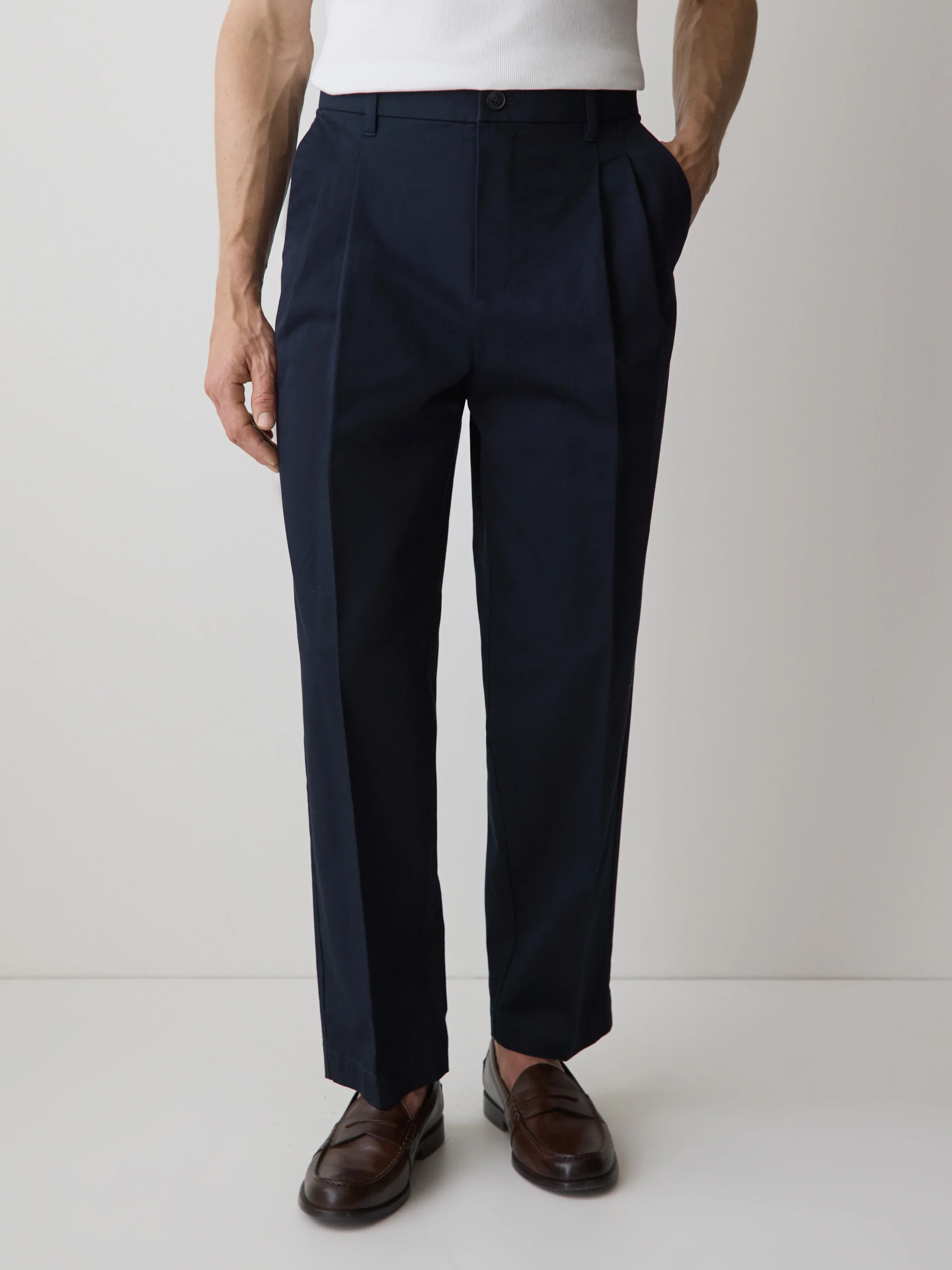 Loose Straight-Leg Pleated Chino Pant - Image 8