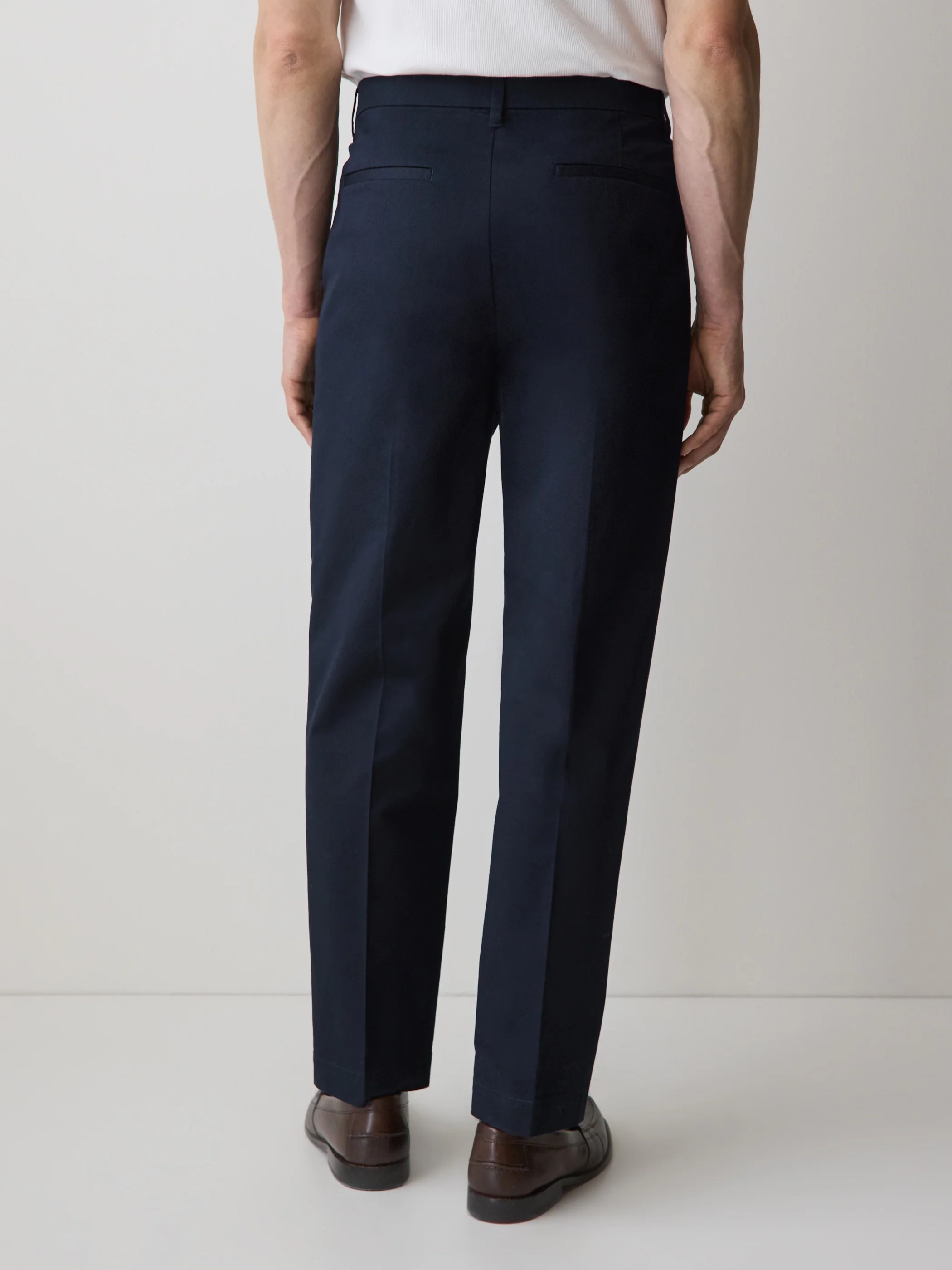 Loose Straight-Leg Pleated Chino Pant - Image 9