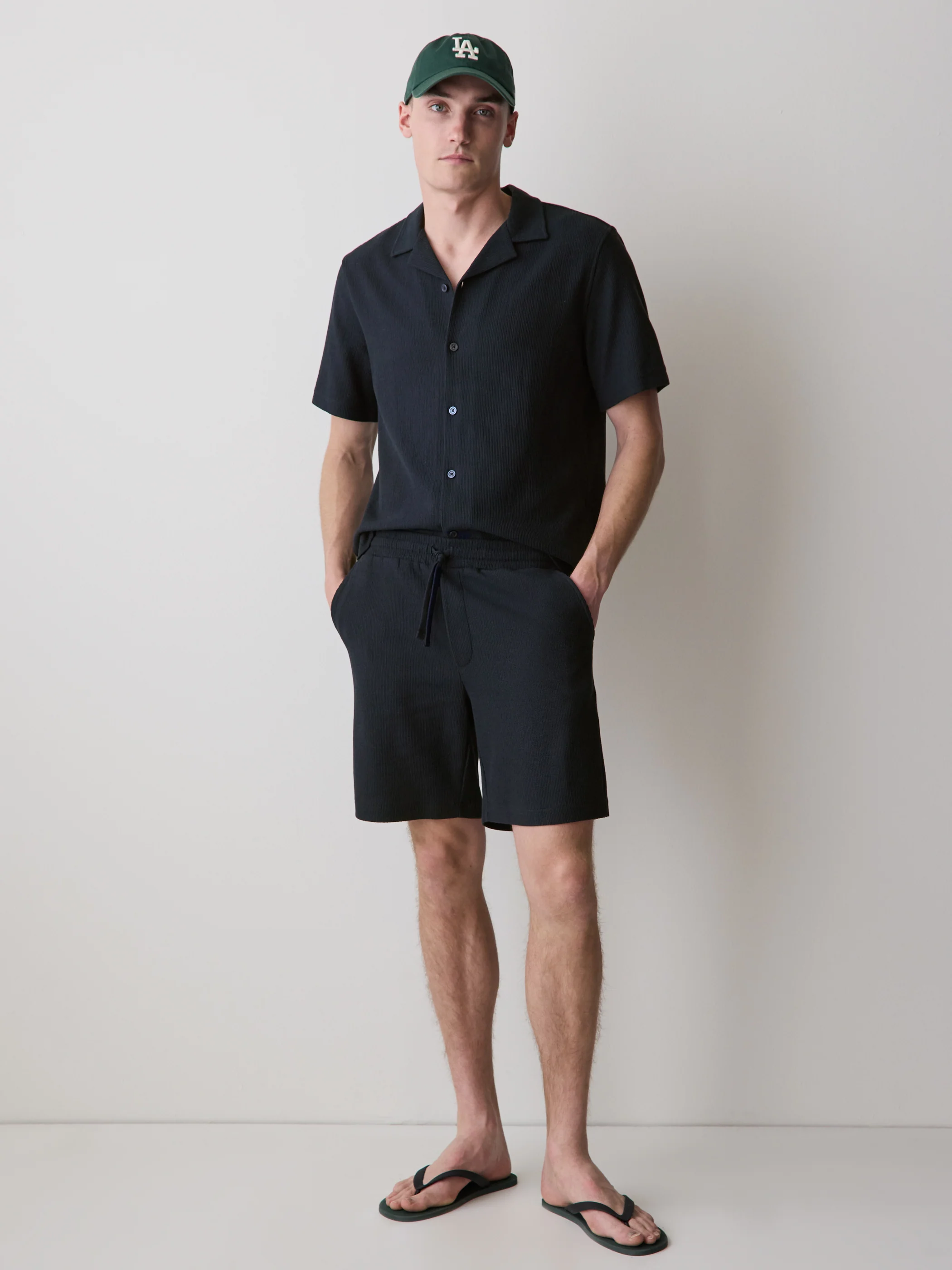 Ribbed Sweater Short with Elastic Waistband - Image 12