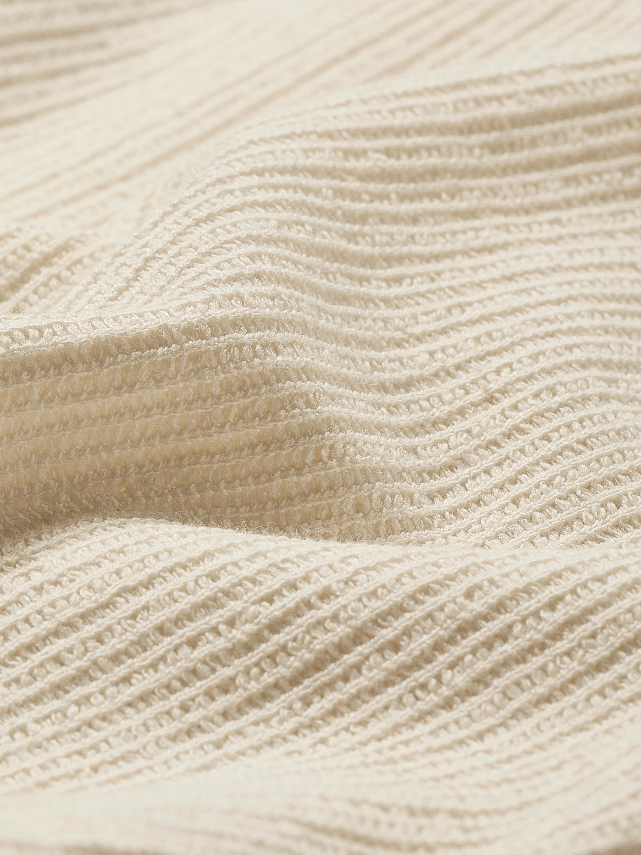 Ribbed Sweater Short with Elastic Waistband - Image 4