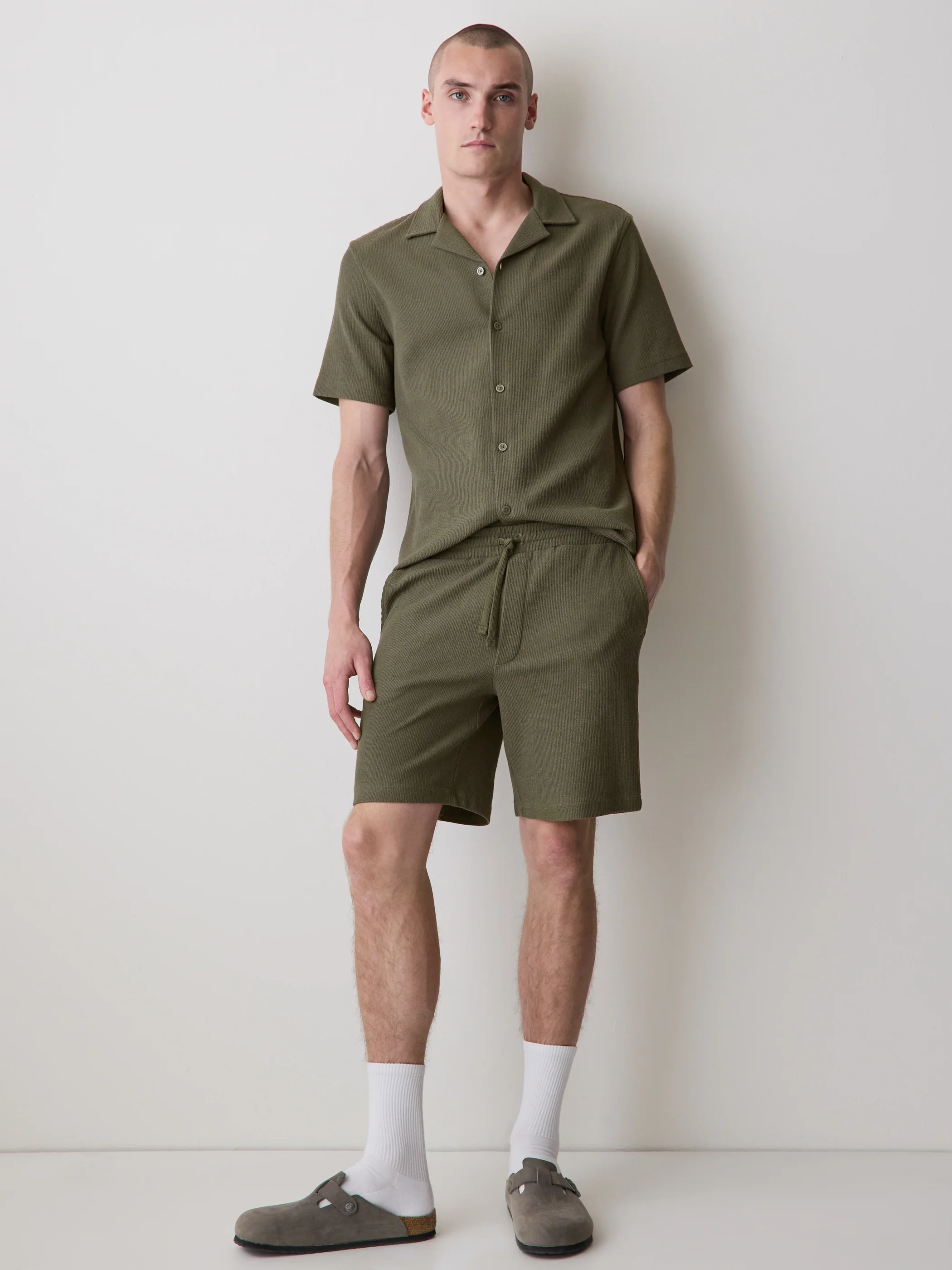 Ribbed Sweater Short with Elastic Waistband - Image 6