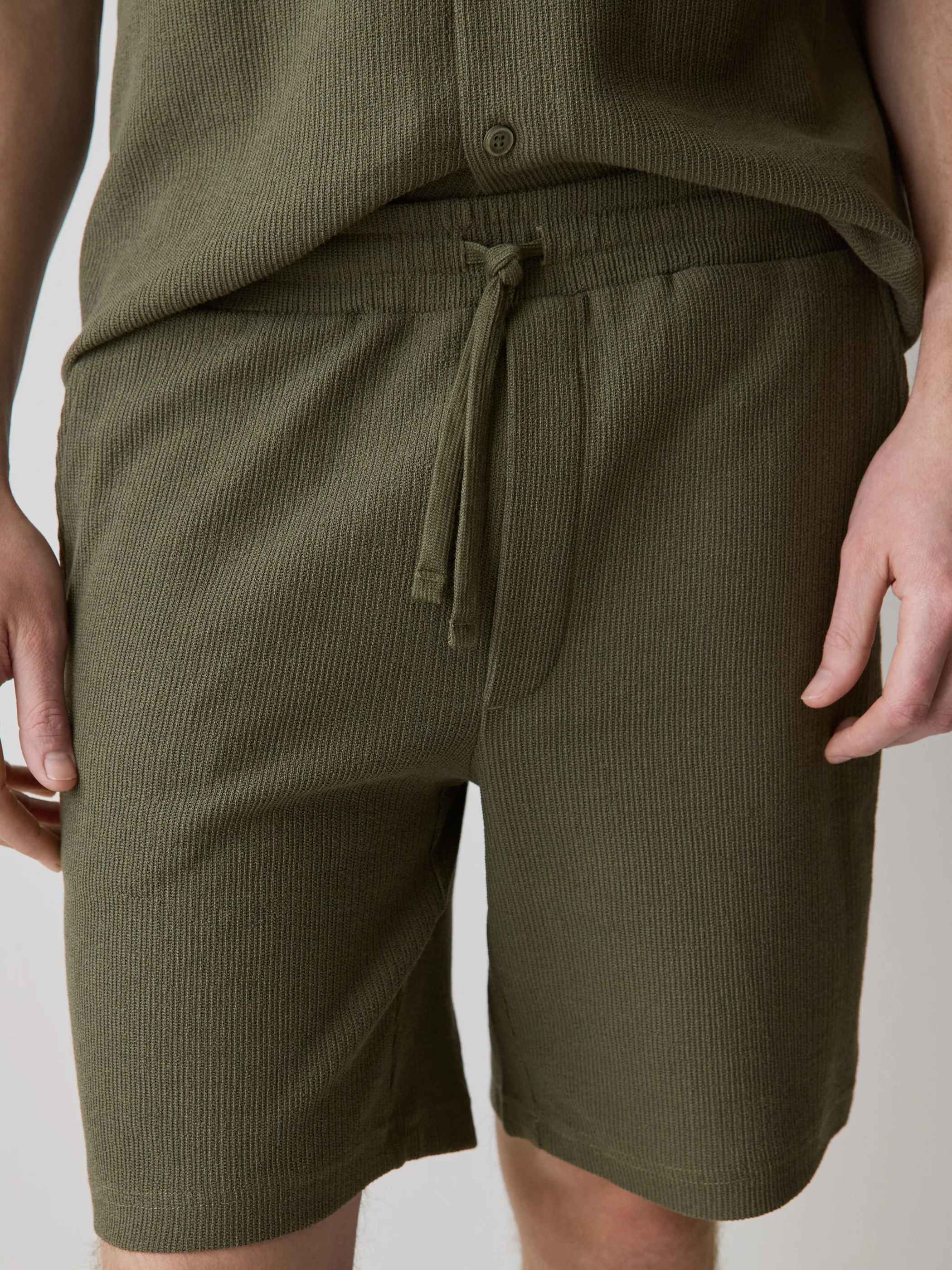 Ribbed Sweater Short with Elastic Waistband - Image 9