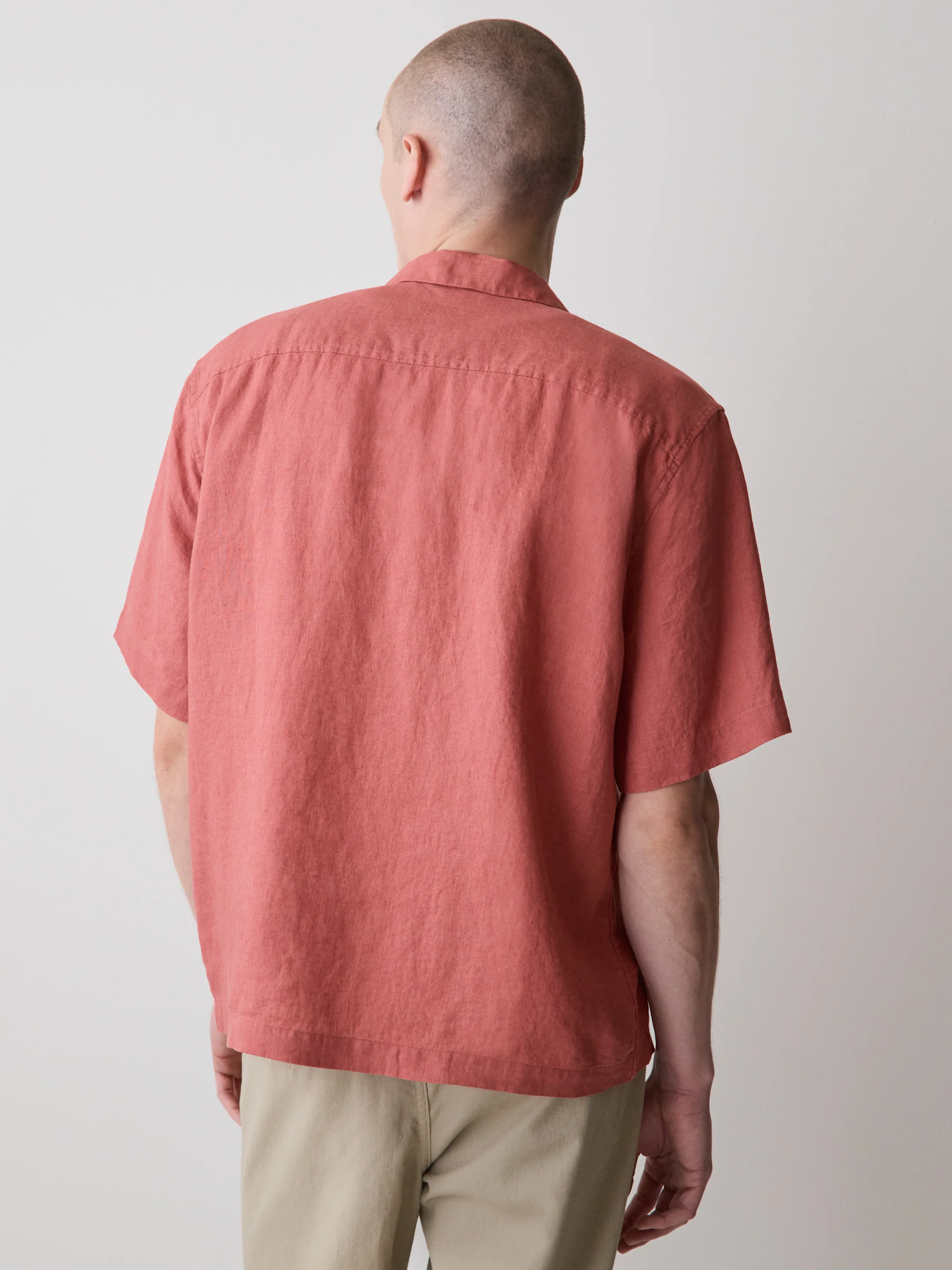 Short-Sleeve Linen Shirt with Camp Collar - Image 3