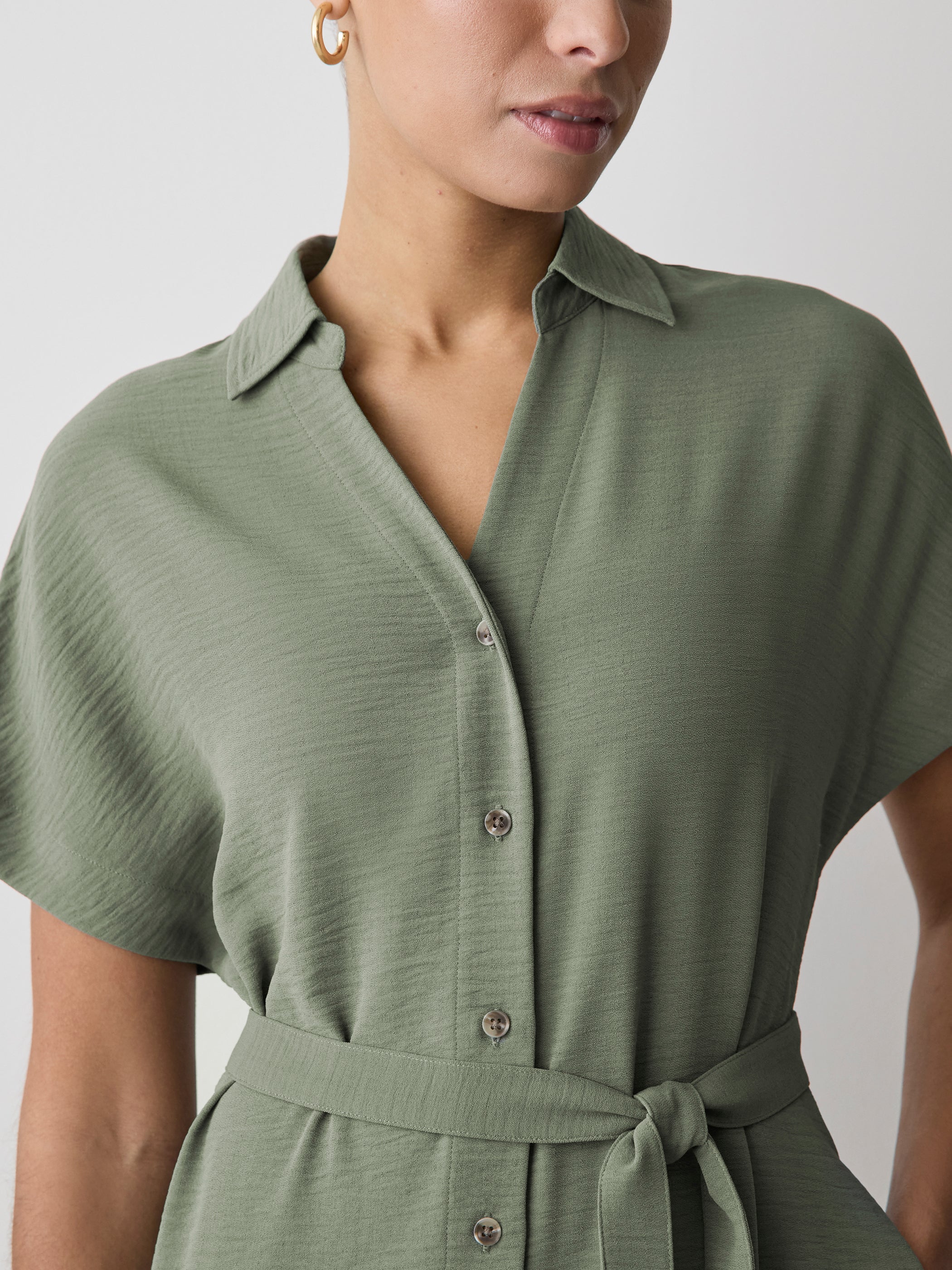 Short-Sleeve Buttoned-Down Midi Dress with Shirt Collar - Image 10