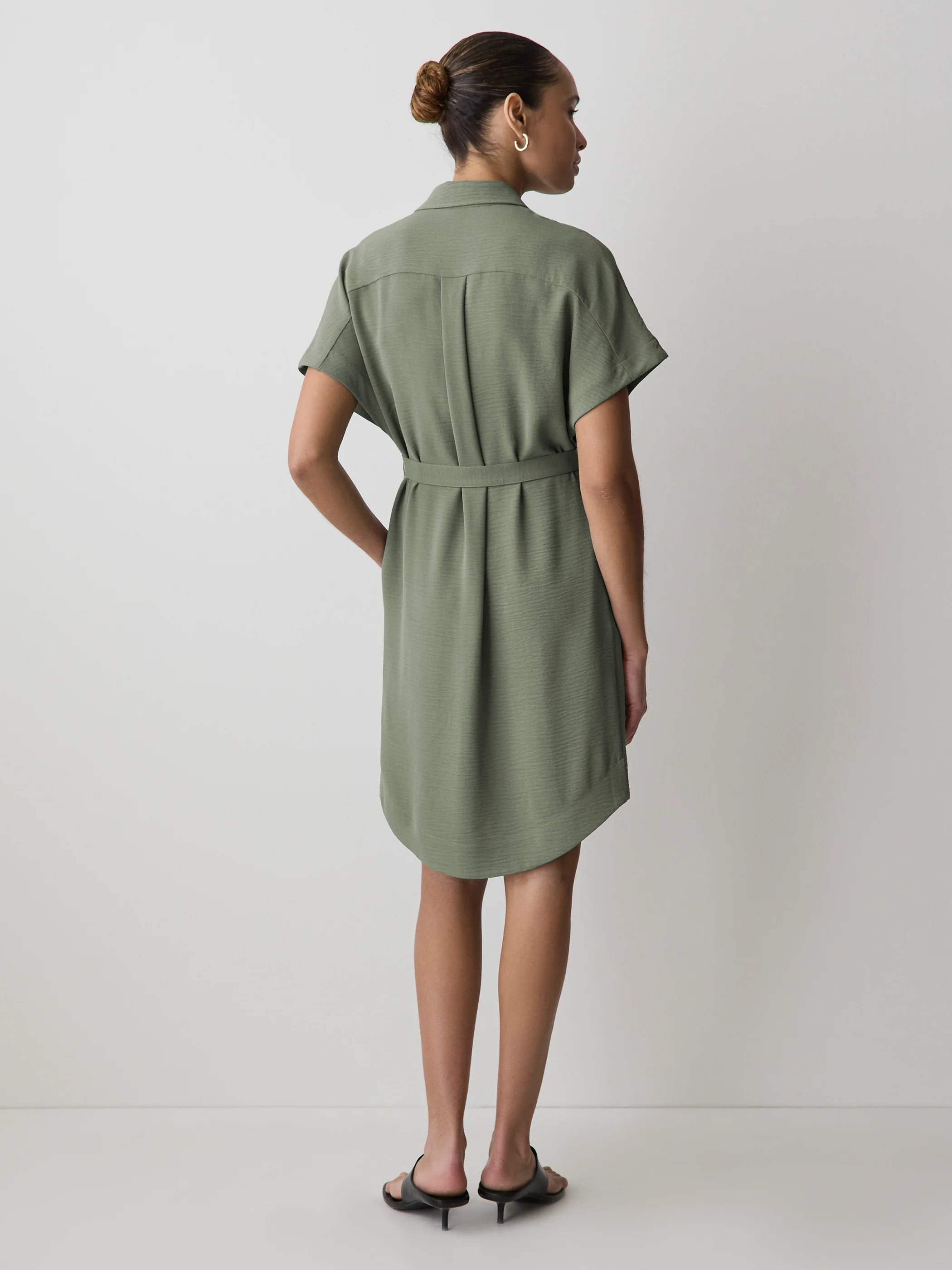 Short-Sleeve Buttoned-Down Midi Dress with Shirt Collar - Image 9