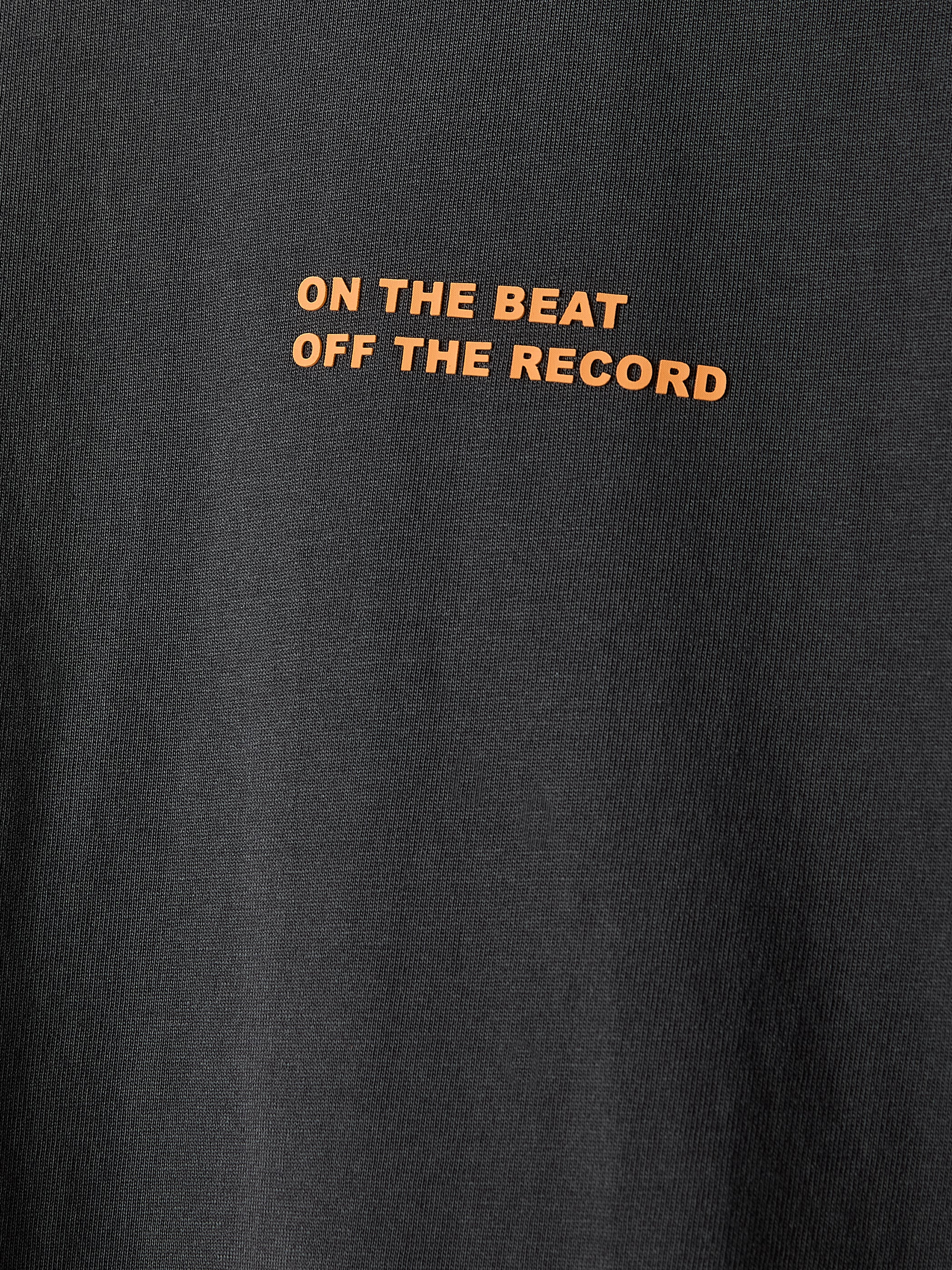 Oversized Short-Sleeve Crew-Neck Tee with Print - Image 9