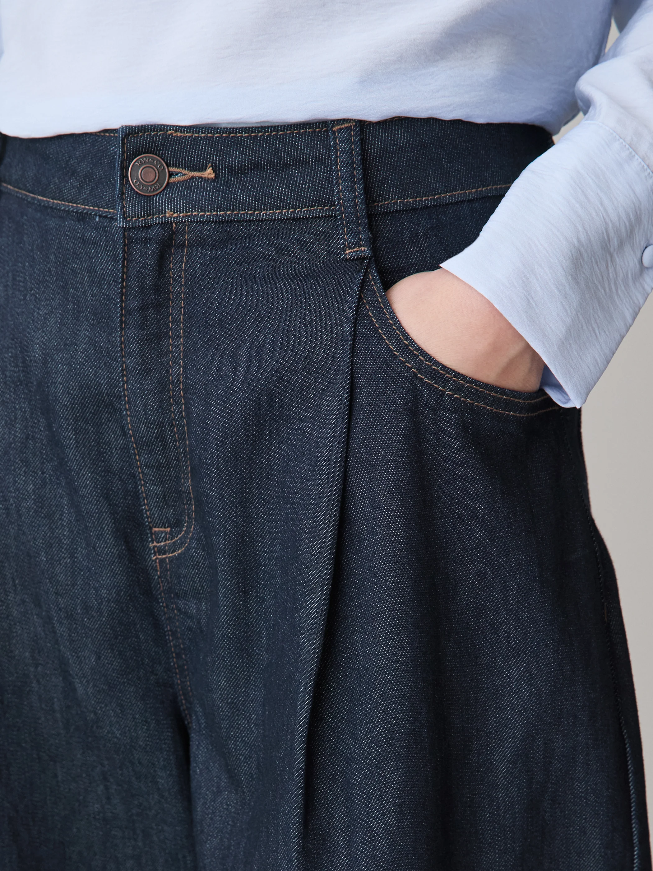 High-Rise Barrel Jeans - Image 4