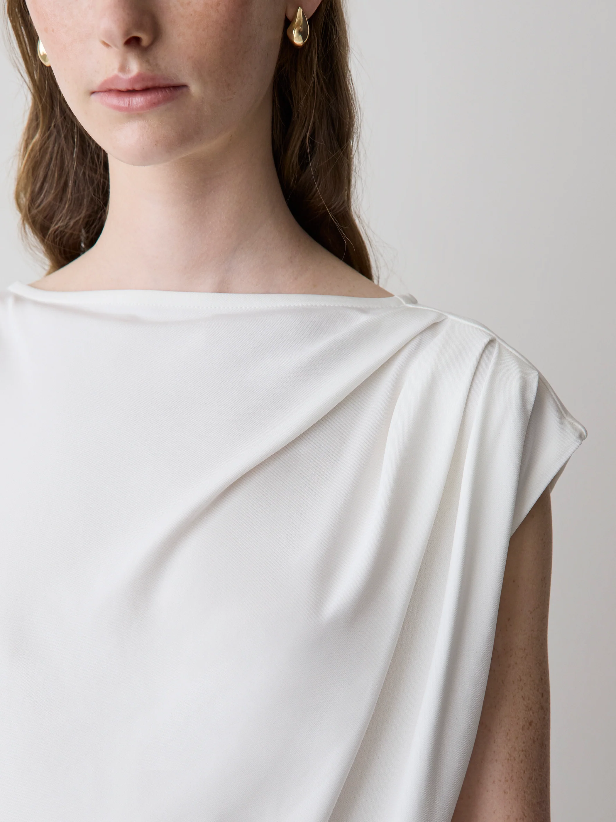 Extended-Sleeve Boat-Neck Top with Pleated Details - Image 10