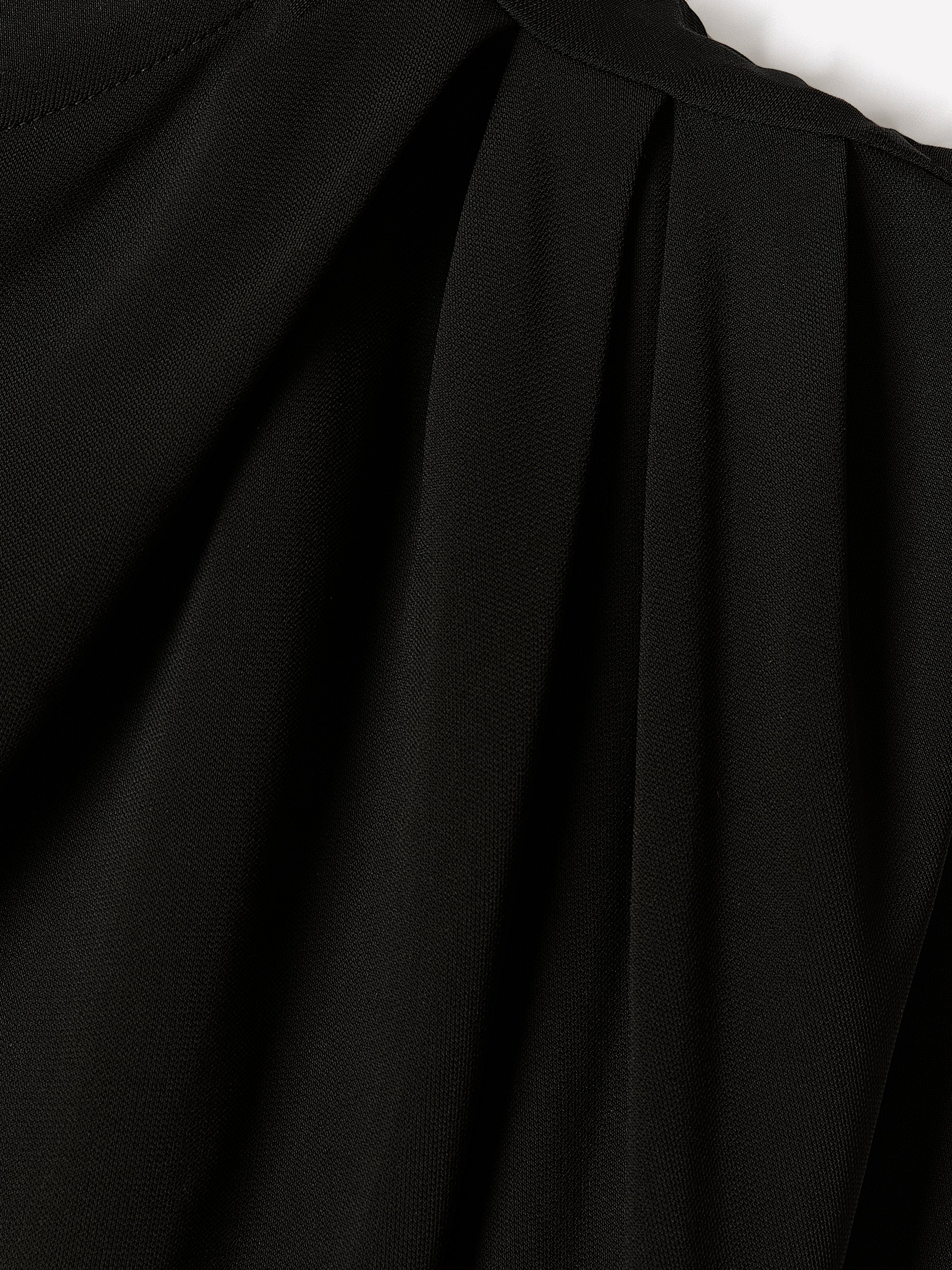 Extended-Sleeve Boat-Neck Top with Pleated Details - Image 5