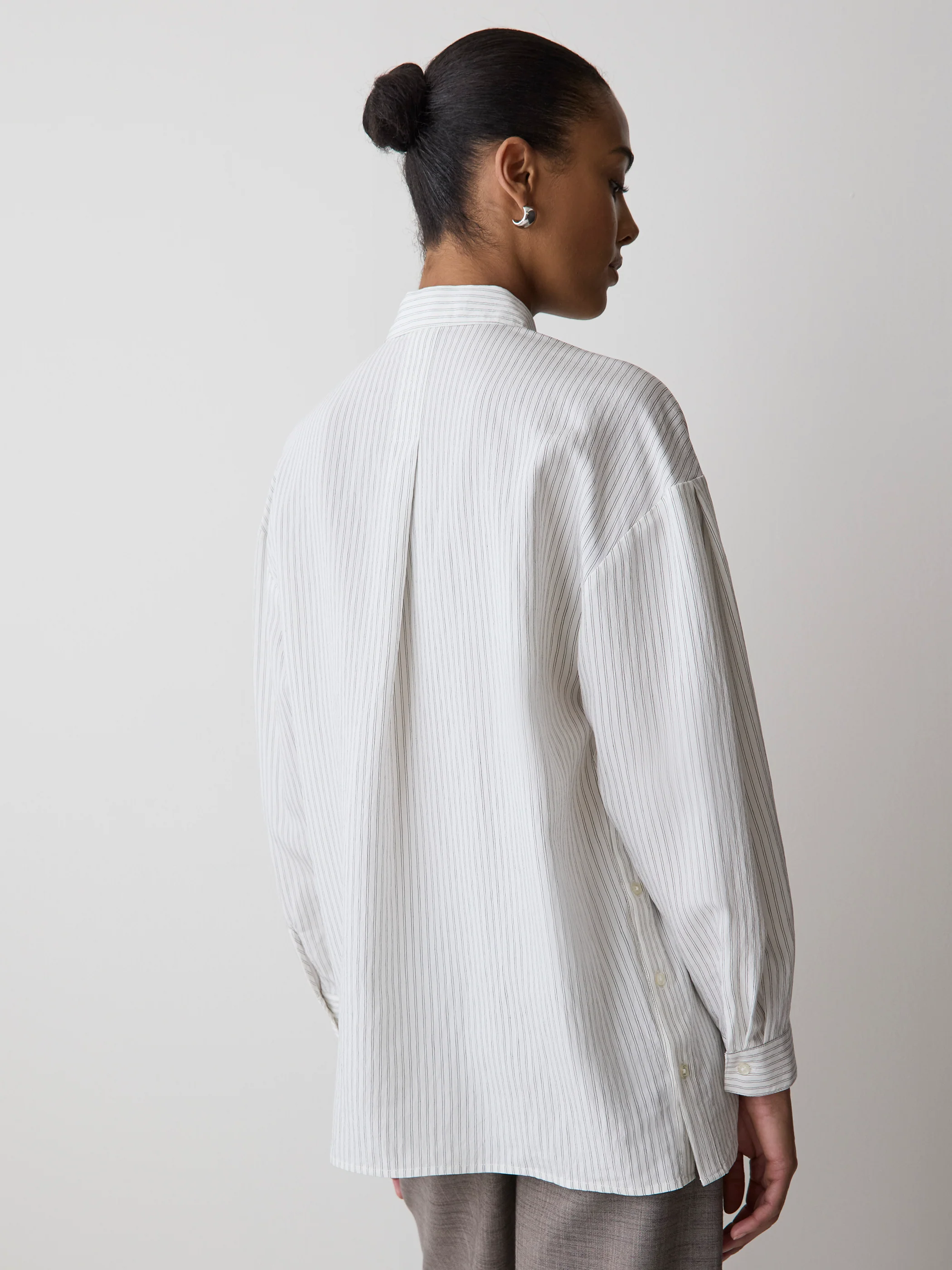 Striped Long-Sleeve Buttoned-Down Blouse with Pockets - Image 3
