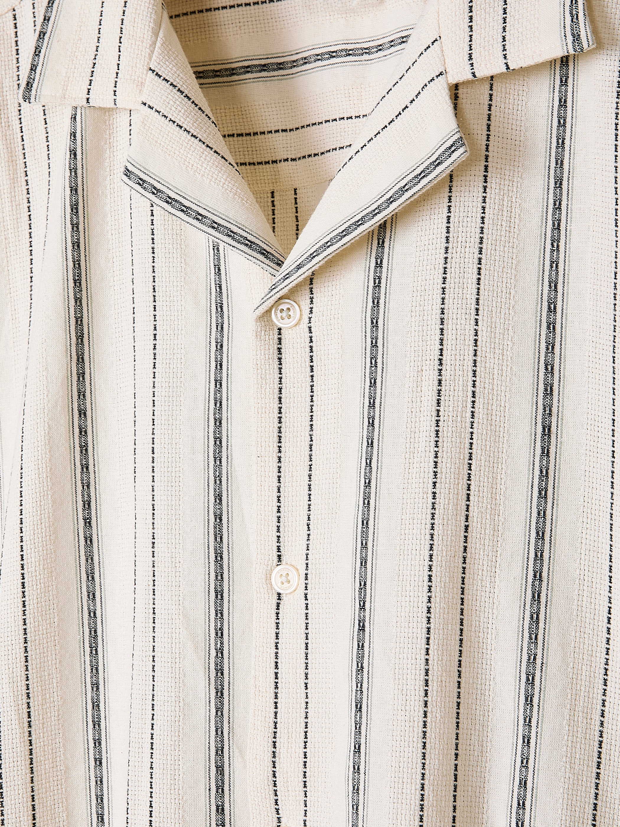 Striped Short-Sleeve Textured Shirt with Camp Collar - Image 4