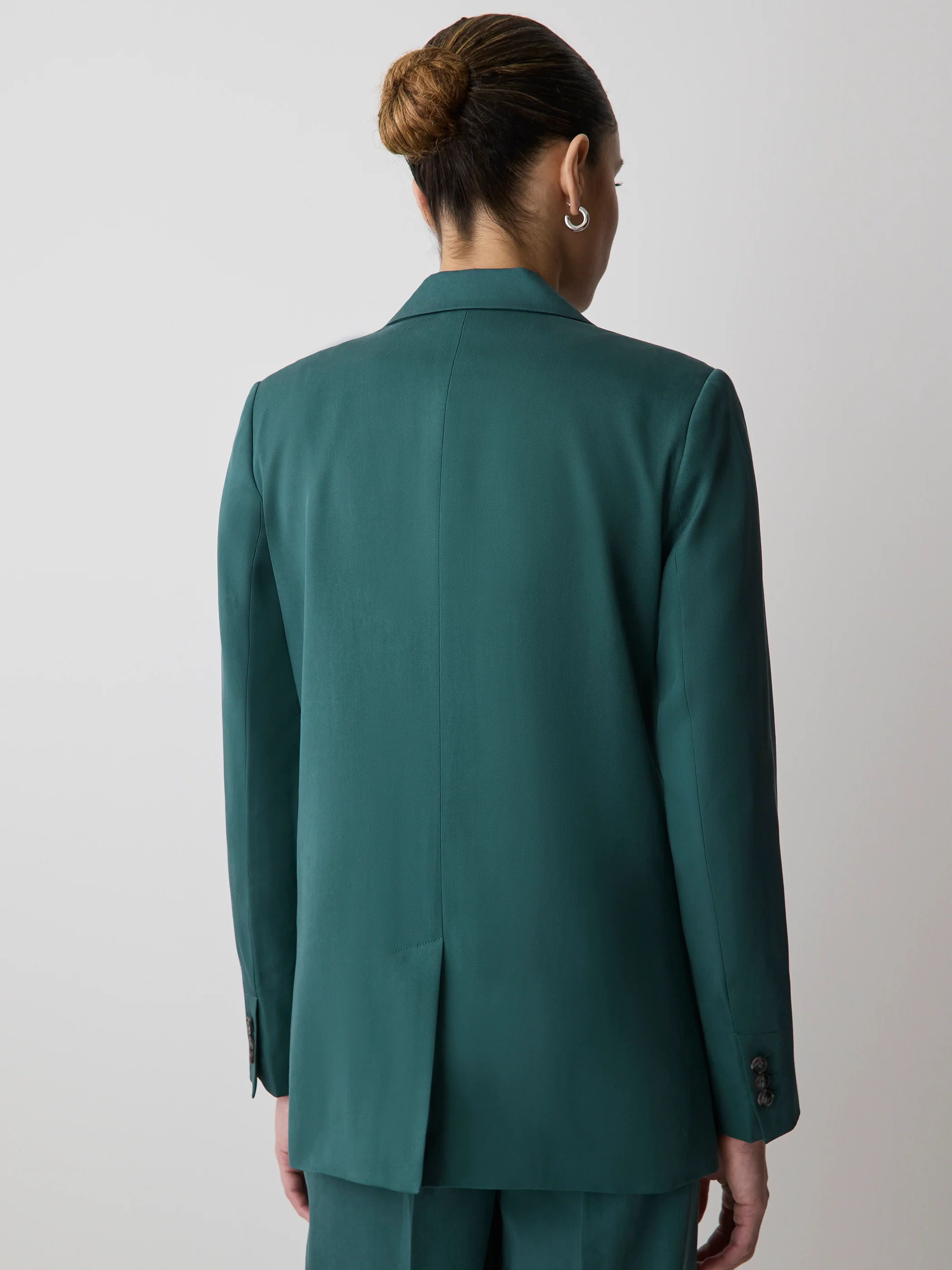 Relaxed-Fit Double-Breasted Blazer - Image 3