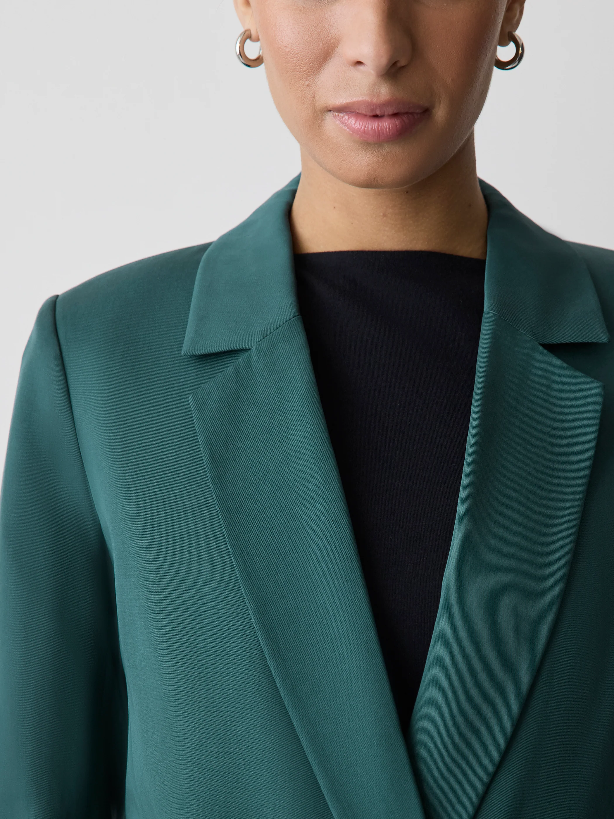 Relaxed-Fit Double-Breasted Blazer - Image 4