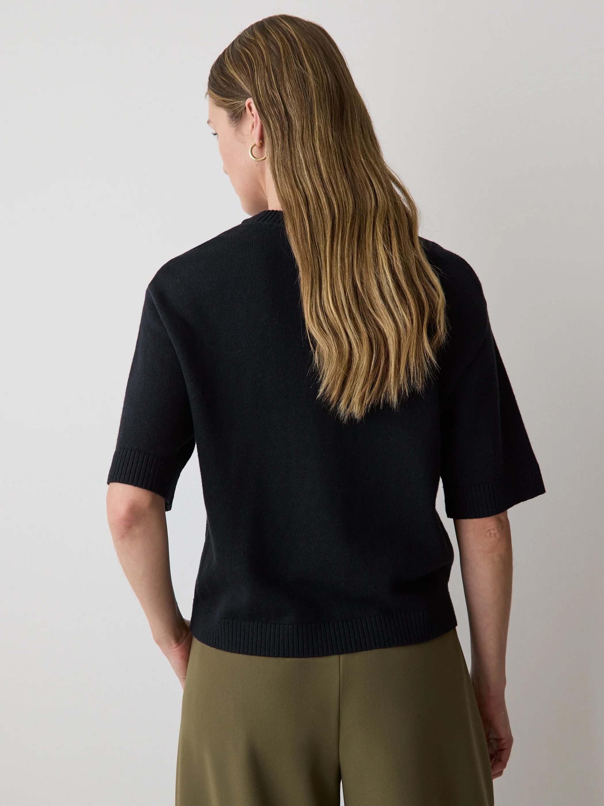 Wool-Blend Short-Sleeve Crew-Neck Sweater - Image 3
