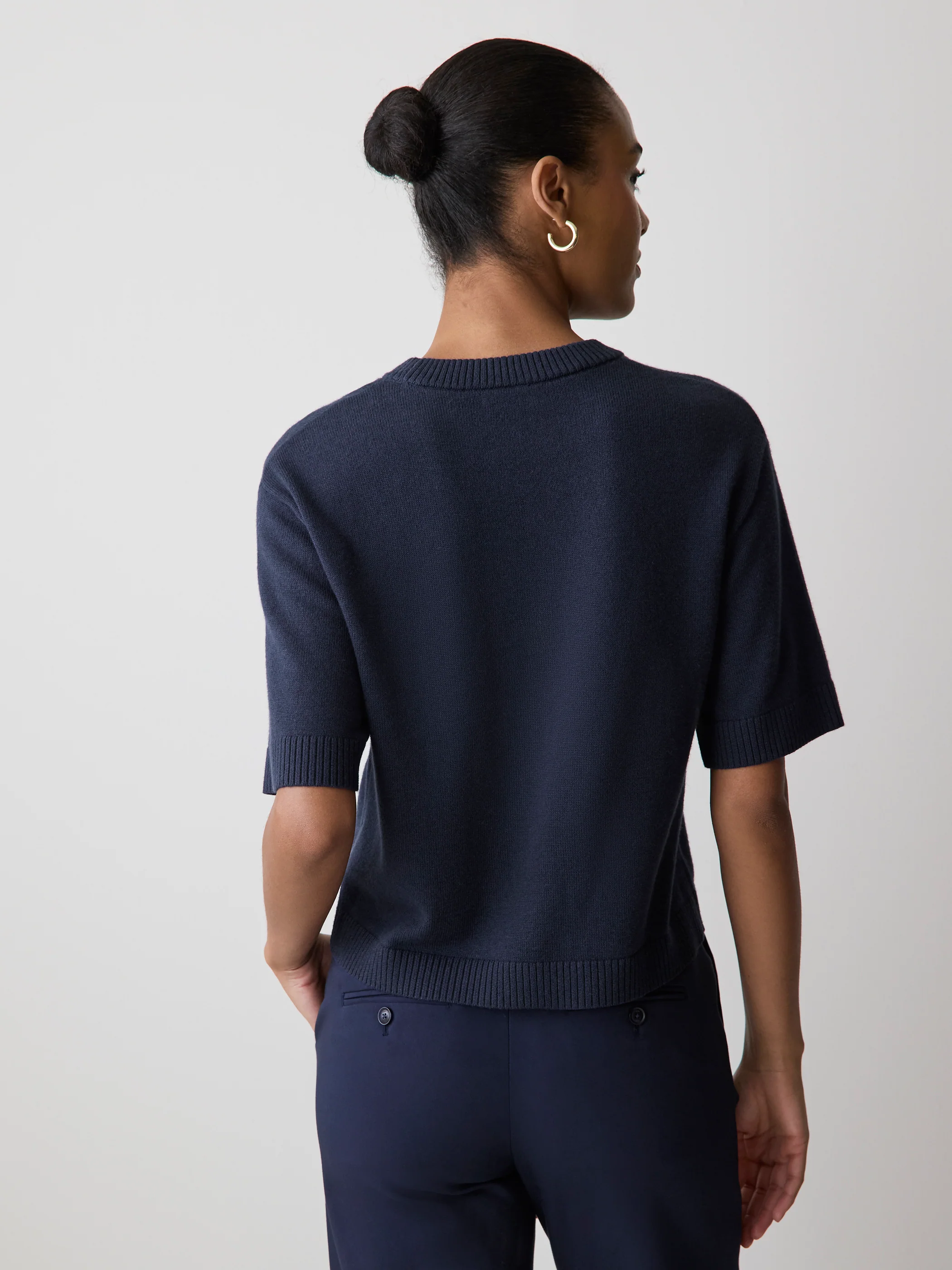 Wool-Blend Short-Sleeve Crew-Neck Sweater - Image 8