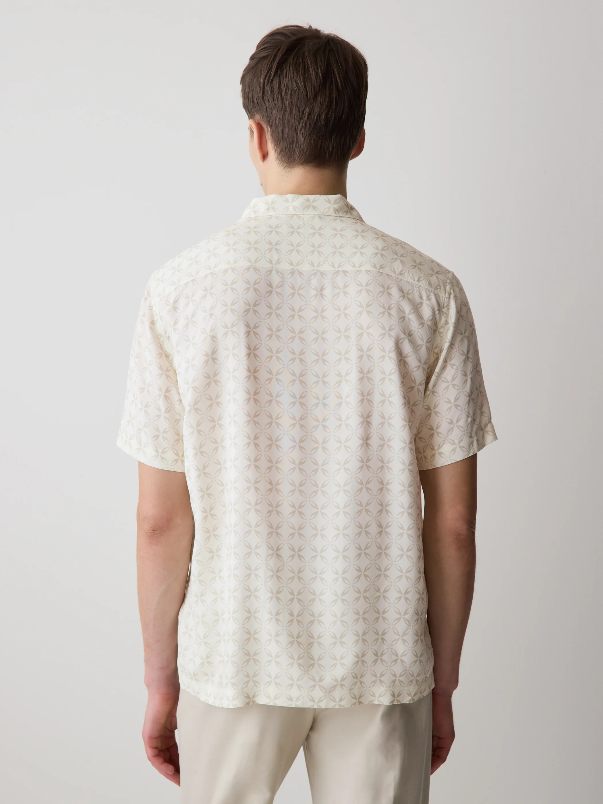 Short-Sleeve Camp-Collar Shirt with Geo Print - Image 3