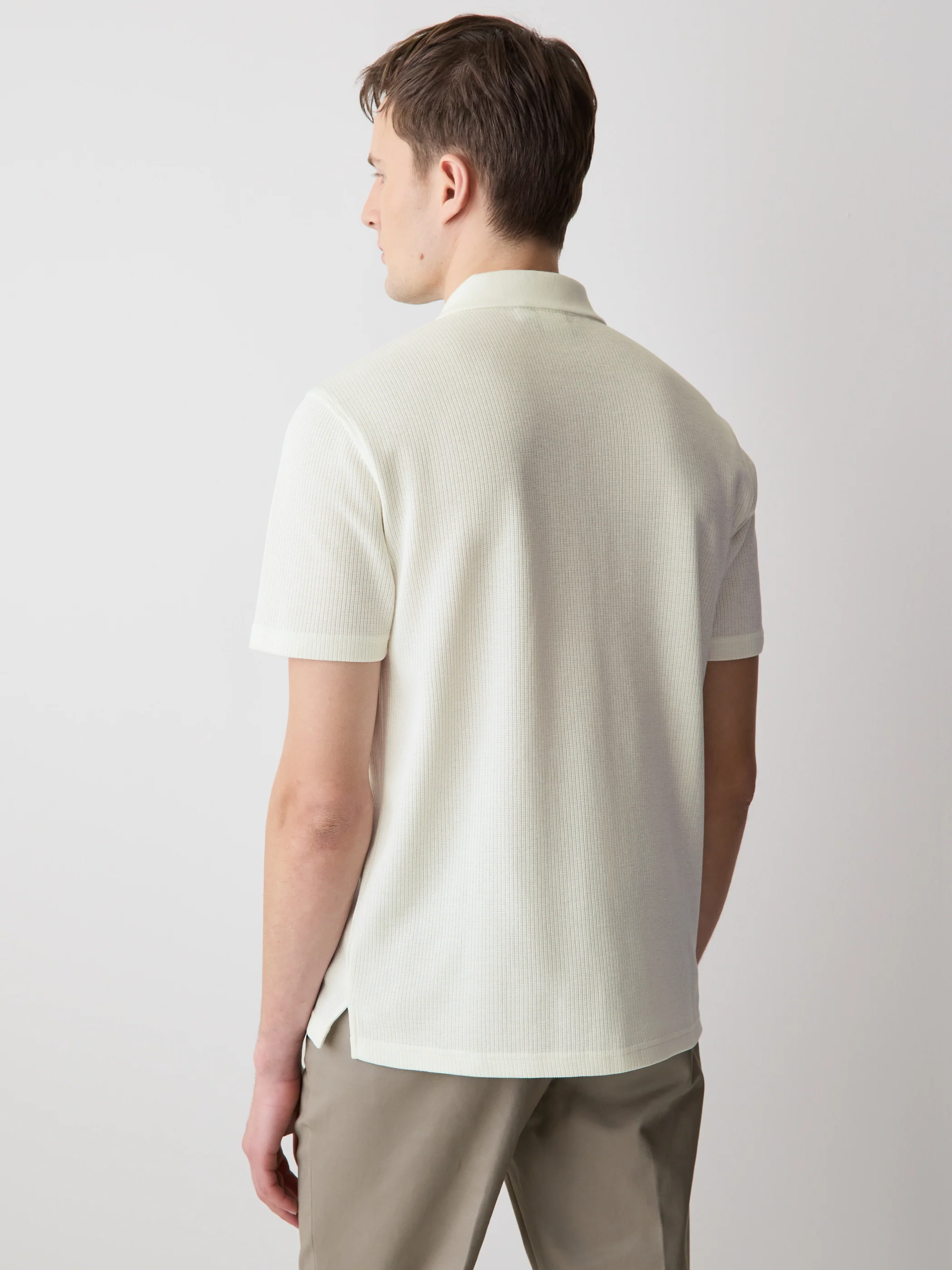 Short-Sleeve Ribbed Half-Zip Polo - Image 3