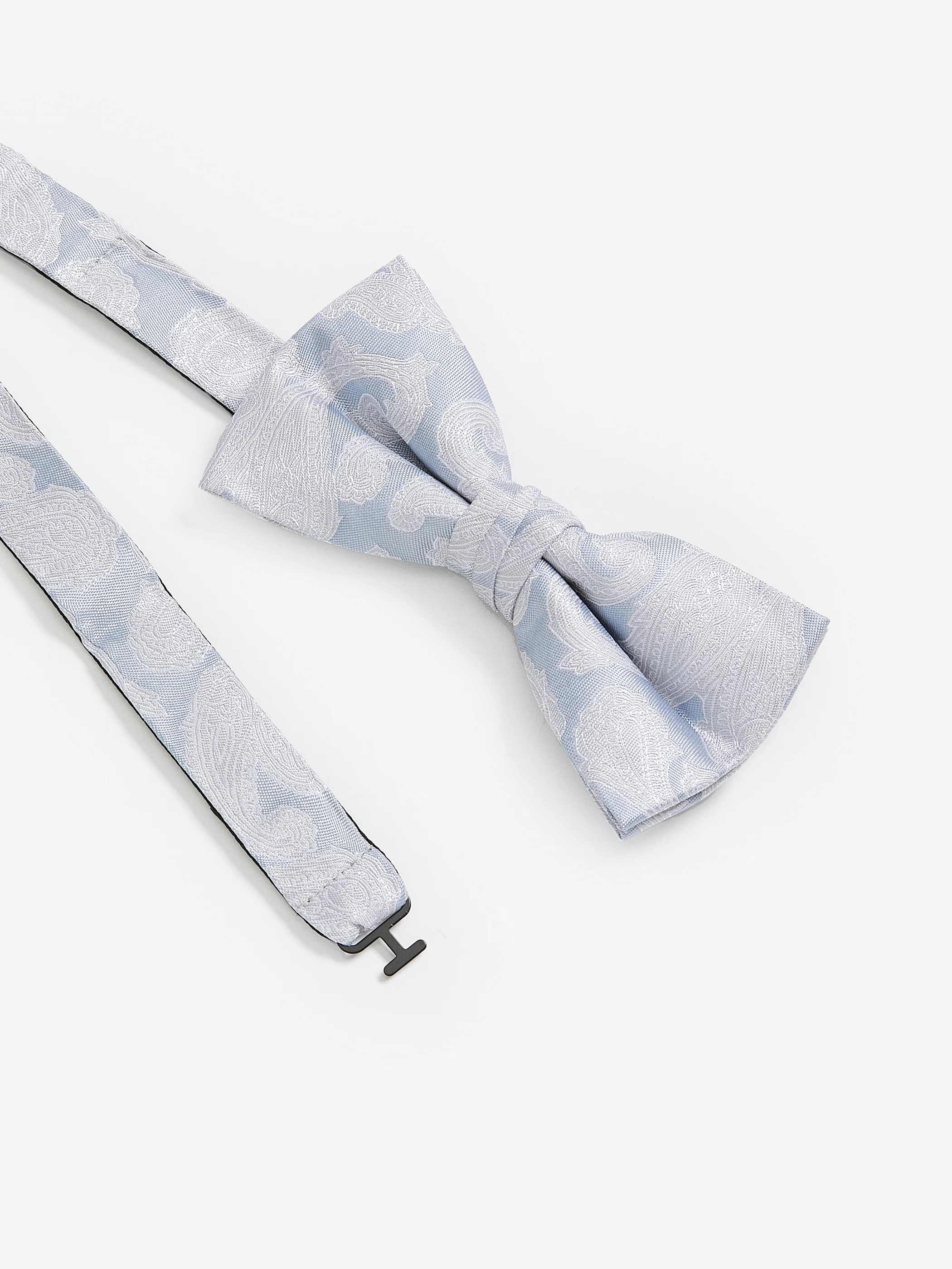 Bow Tie with Paisley Pattern - Image 2
