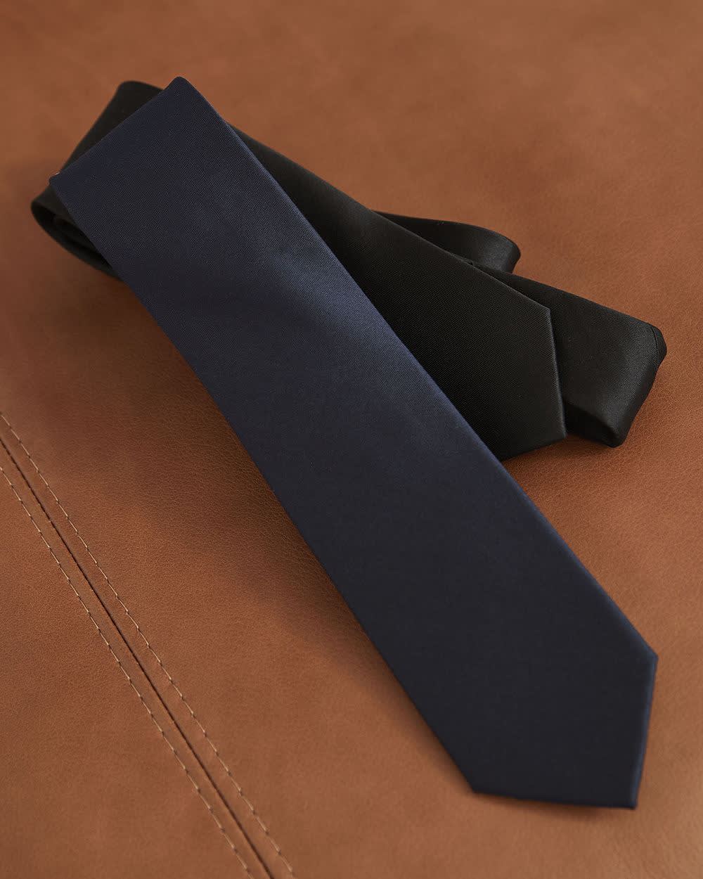 Skinny Dark Solid Tie - Image 2