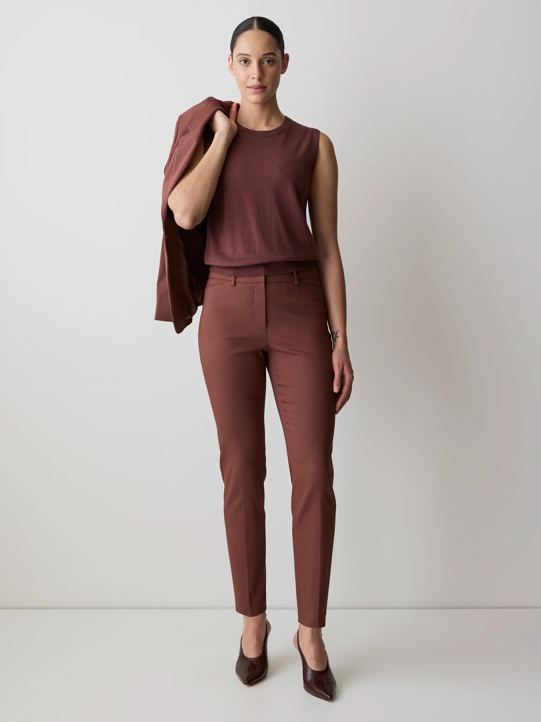 Limitless Mid-Rise Slim-Leg Signature Fit Pant - Image 2