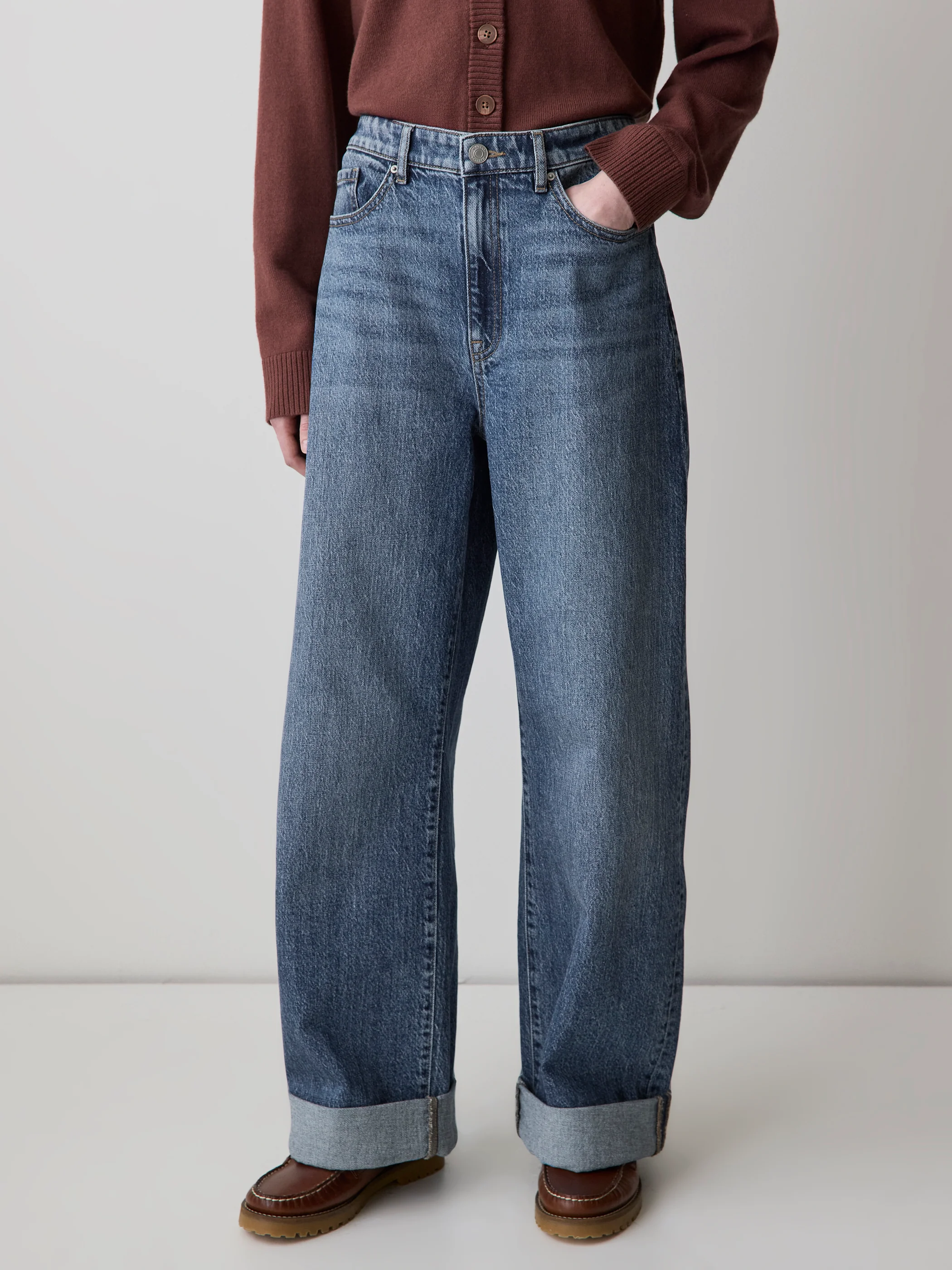 Slouchy Mid-Rise Jeans - Image 6