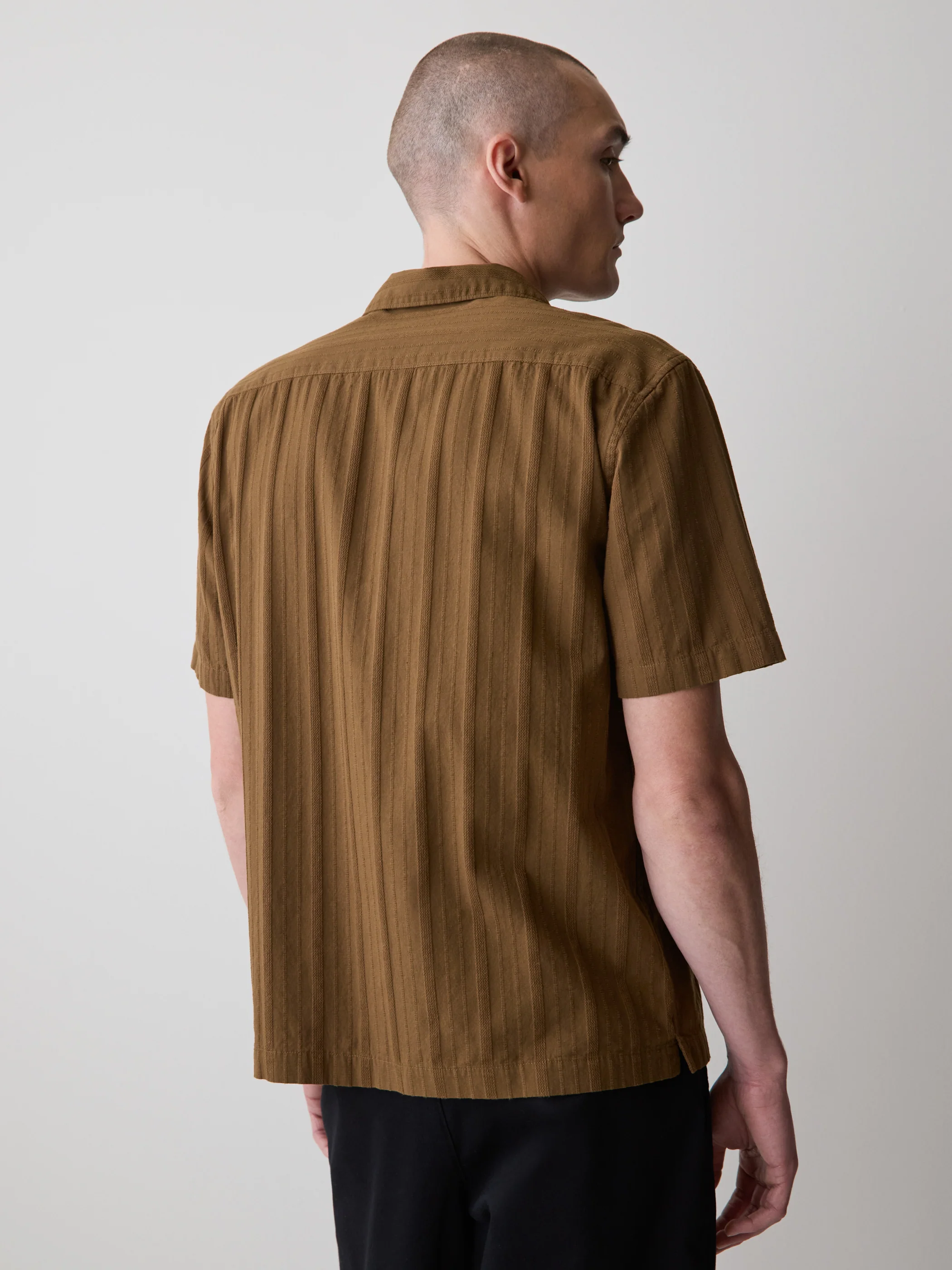 Short-Sleeve Shirt with Camp Collar - Image 18