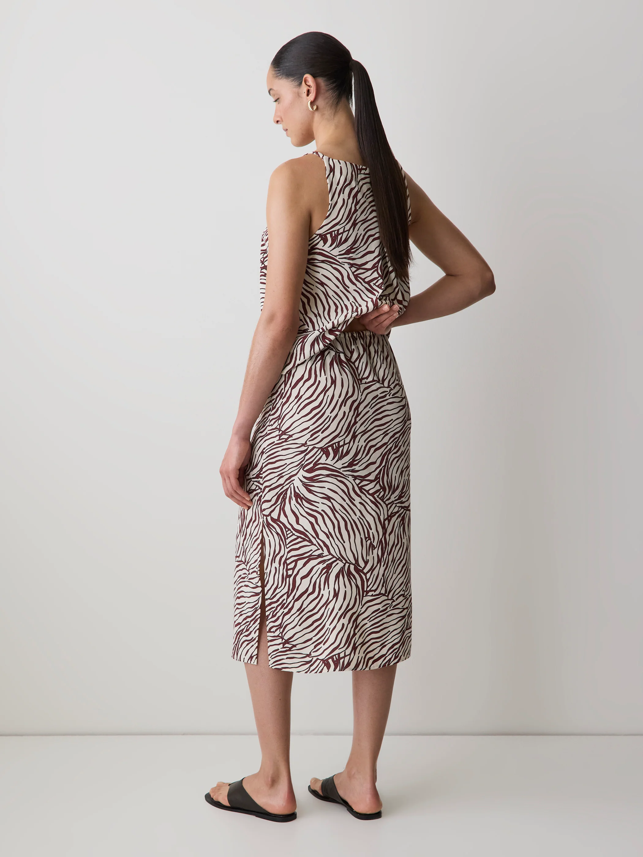 High-Rise Straight Midi Skirt - Image 3