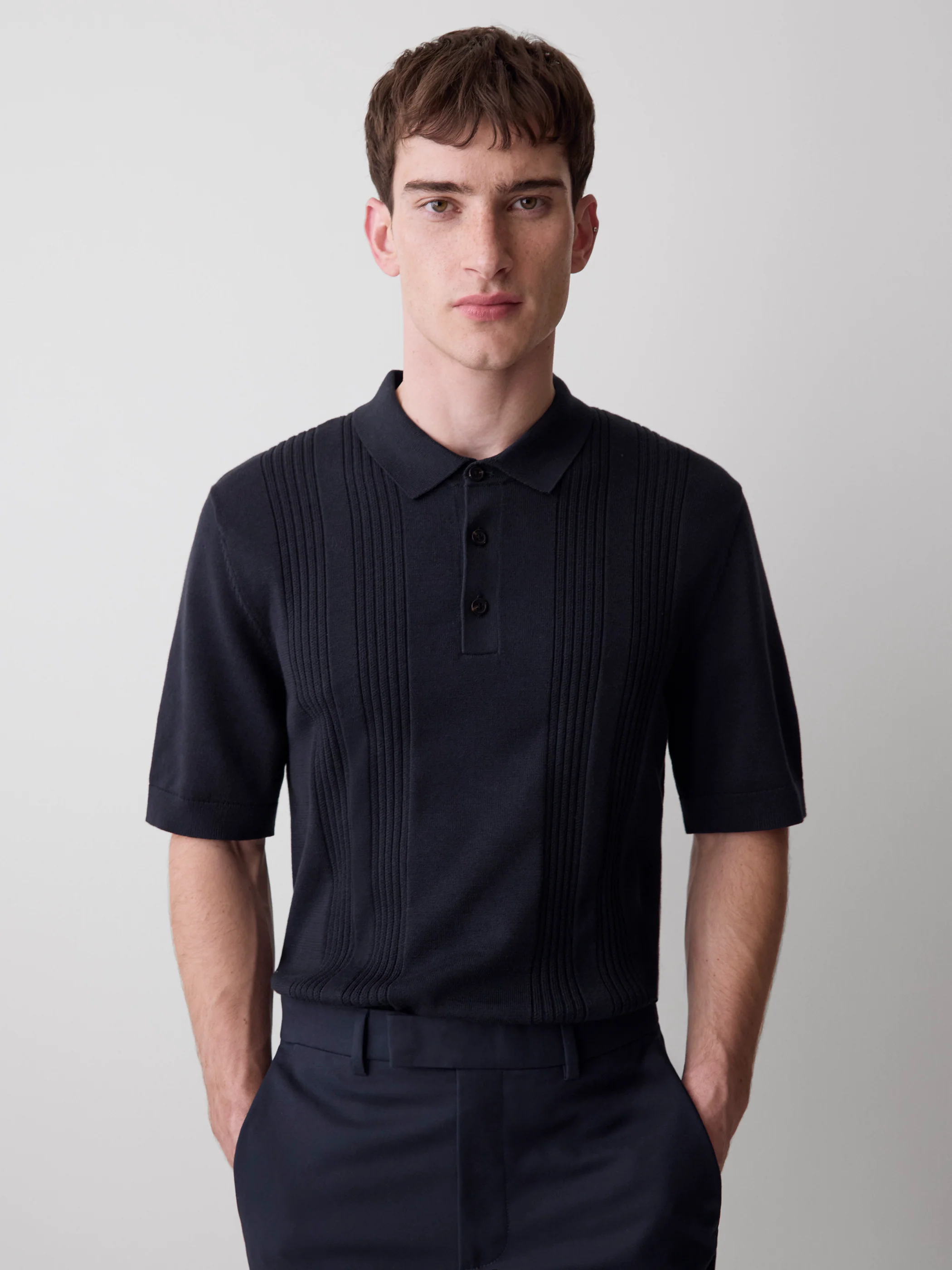 Short-Sleeve Cotton Polo with Vertical Stitches - Image 19