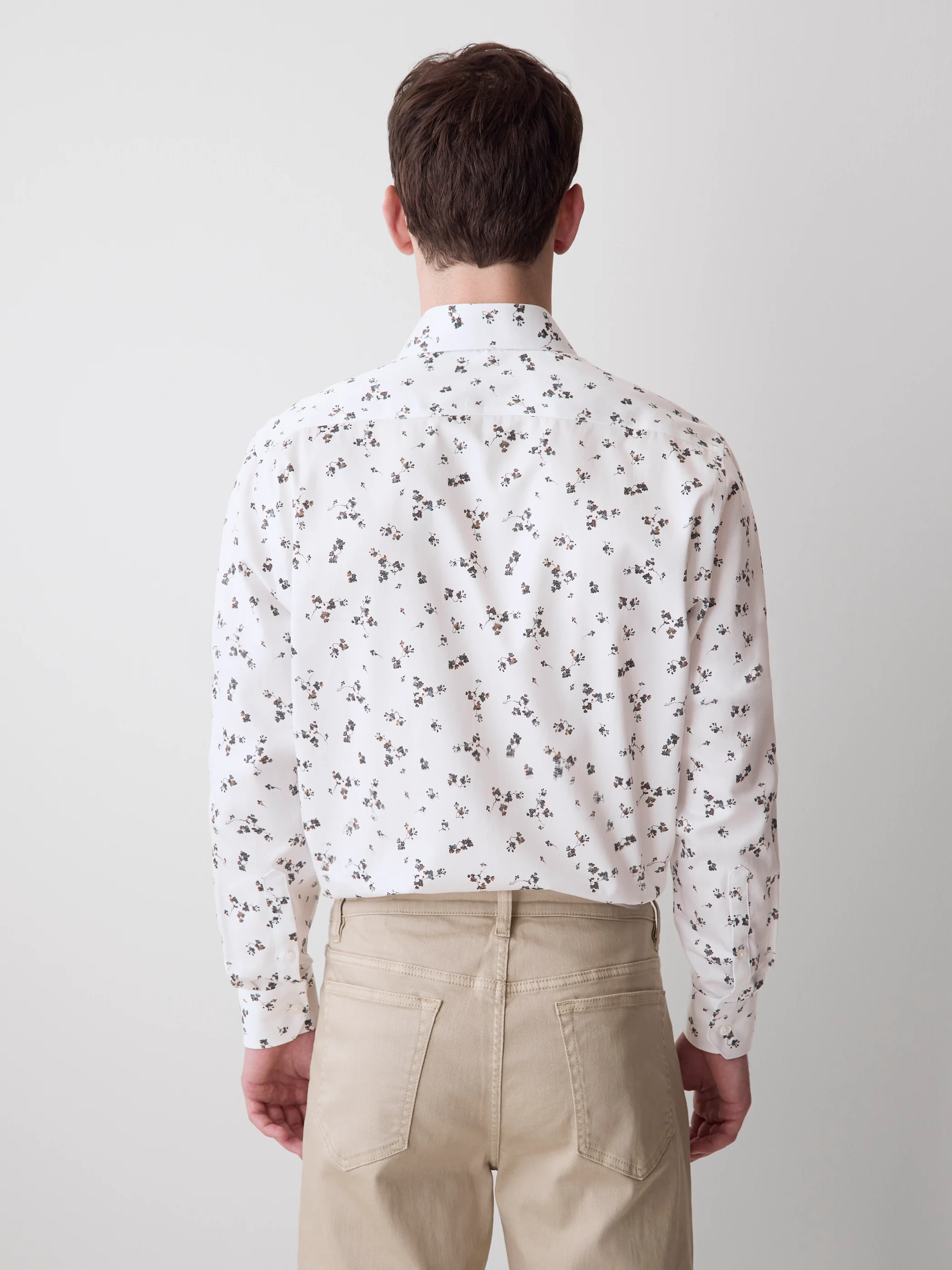 Tailored Fit Dress Shirt with Floral Pattern - Image 3