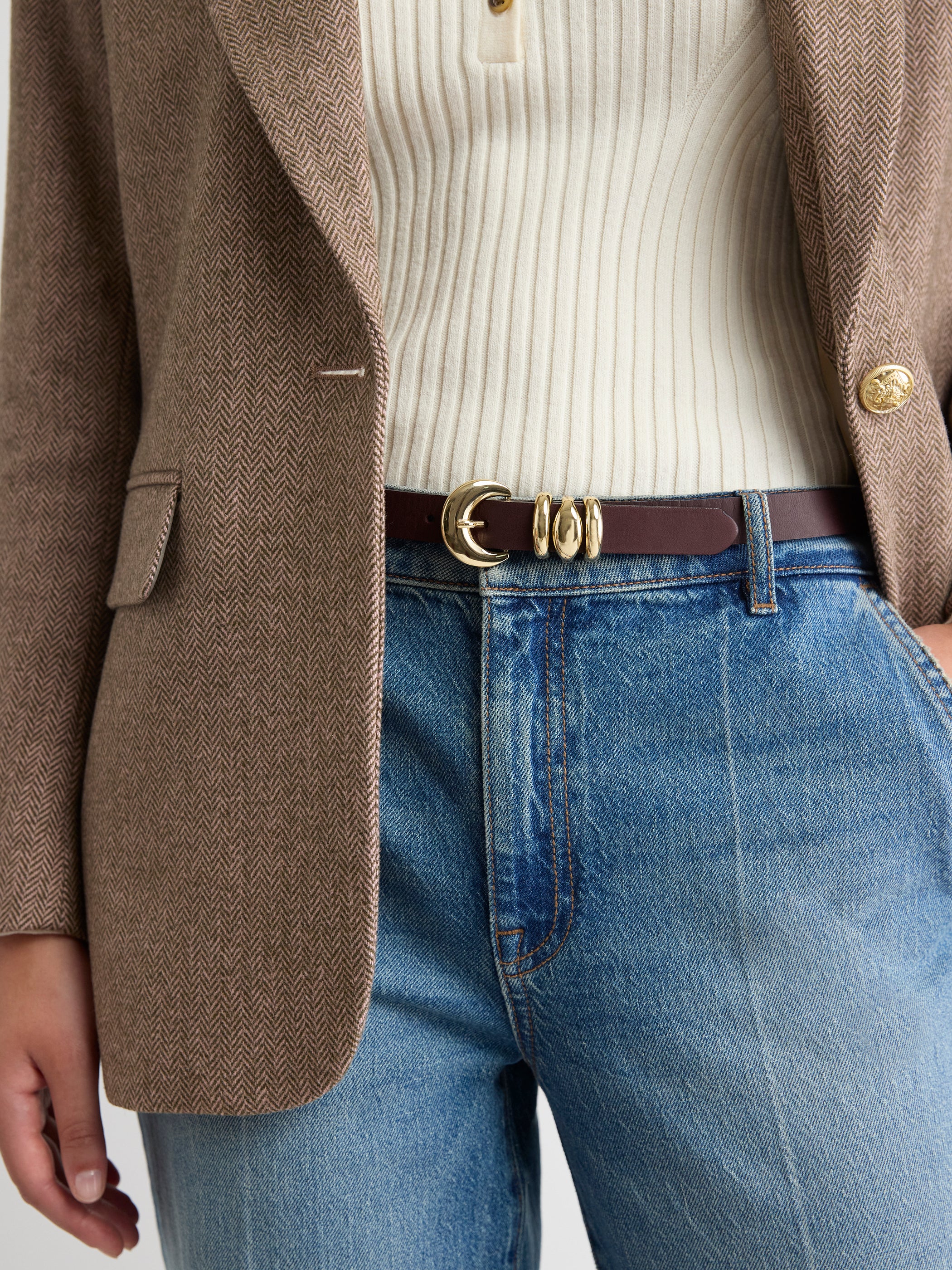 Thin Leather Belt with Rounded Buckle - Image 3