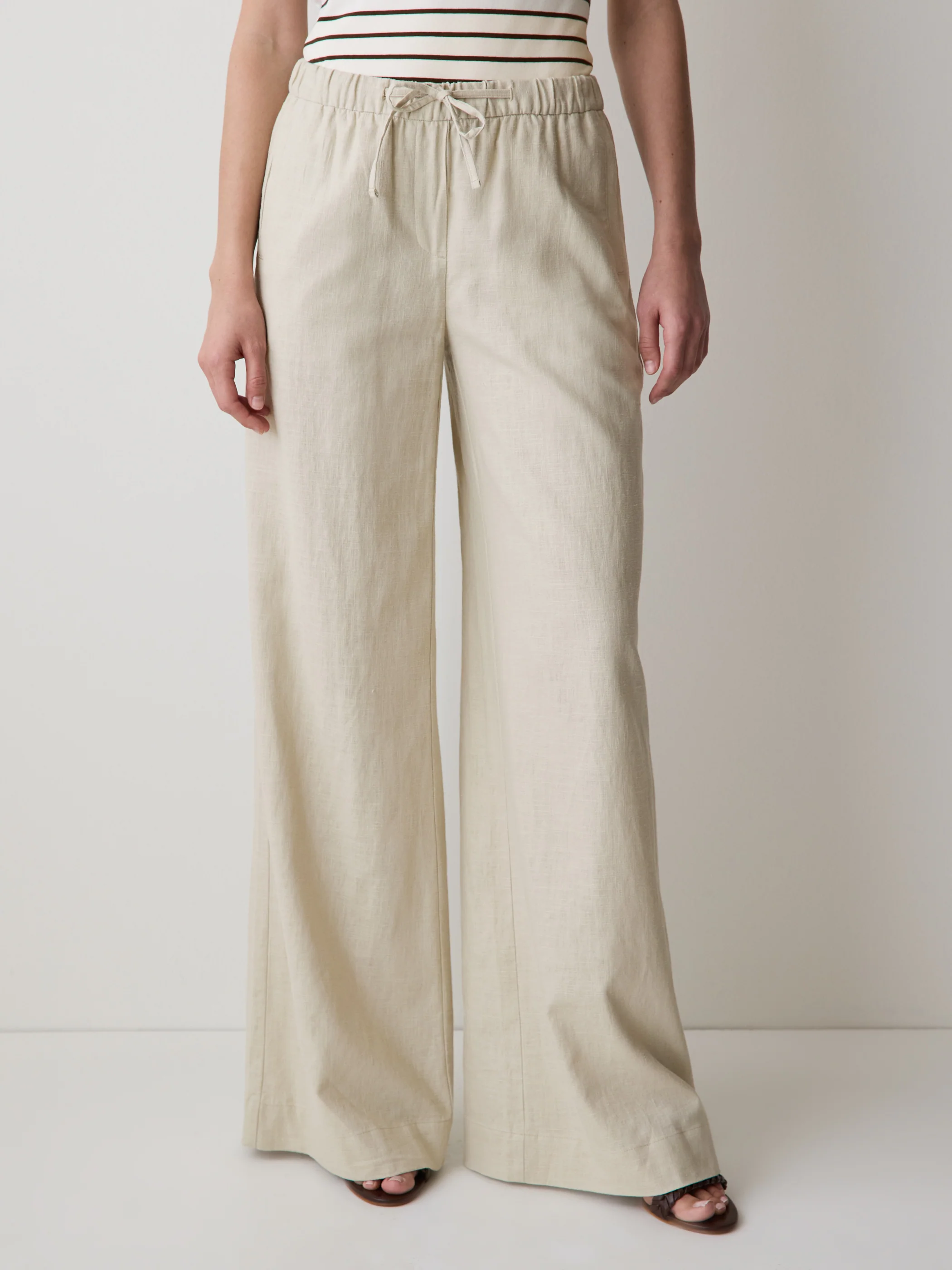 Linen Mid-Rise Wide-Leg Pant - Image 17