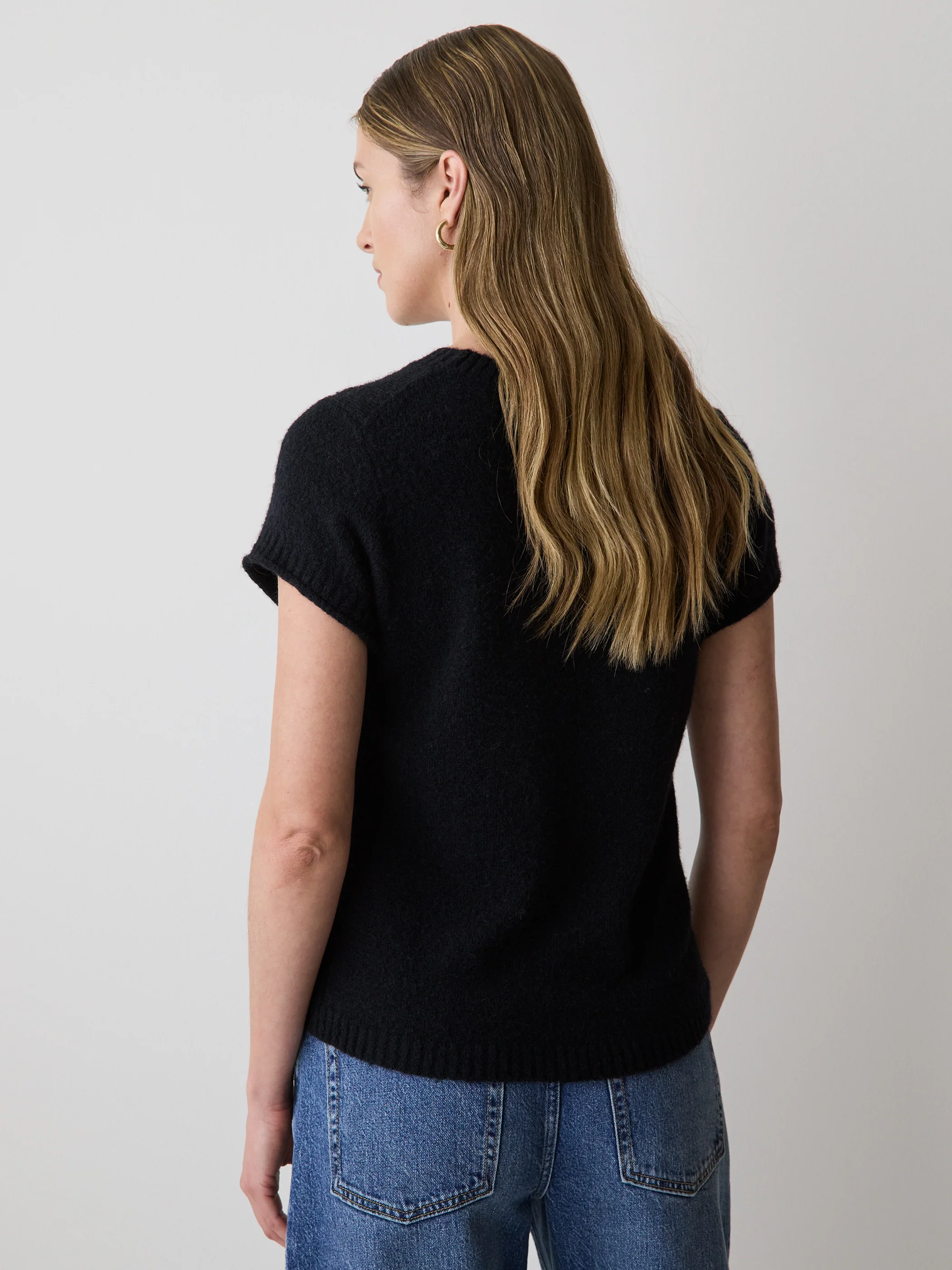 Wool-Blend Cap-Sleeve Crew-Neck Boxy Sweater - Image 3